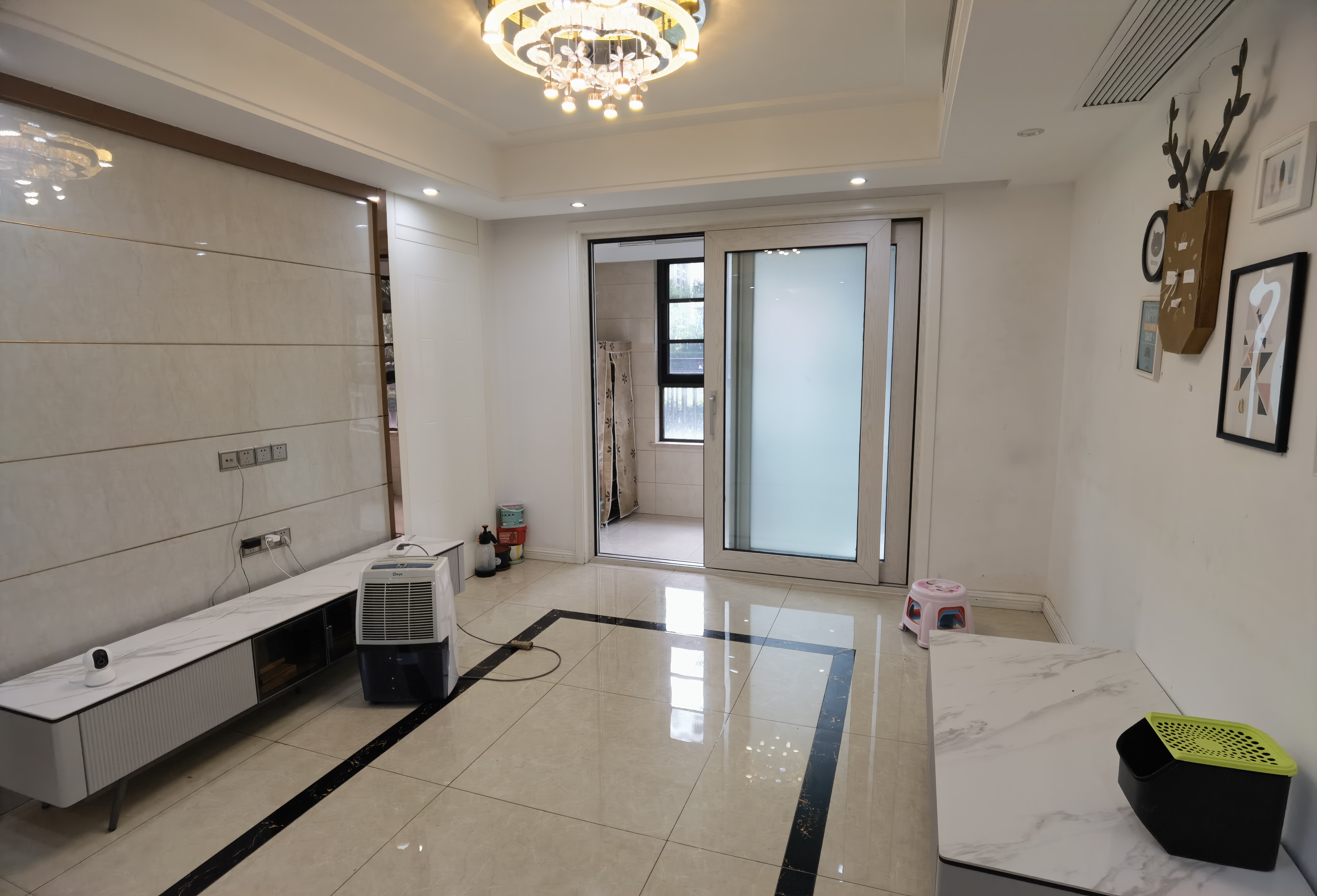 书香华府小区 3室2厅1卫 110.00m²