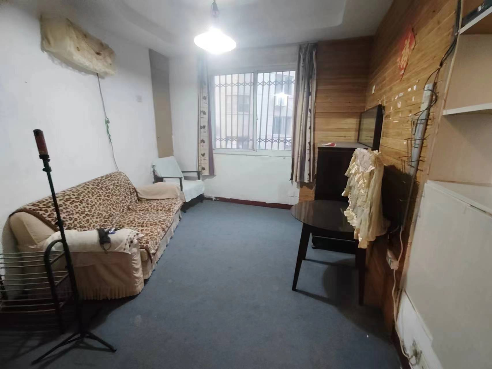 虹桥新村(朝霞路) 2室1厅1卫 66m&sup2;