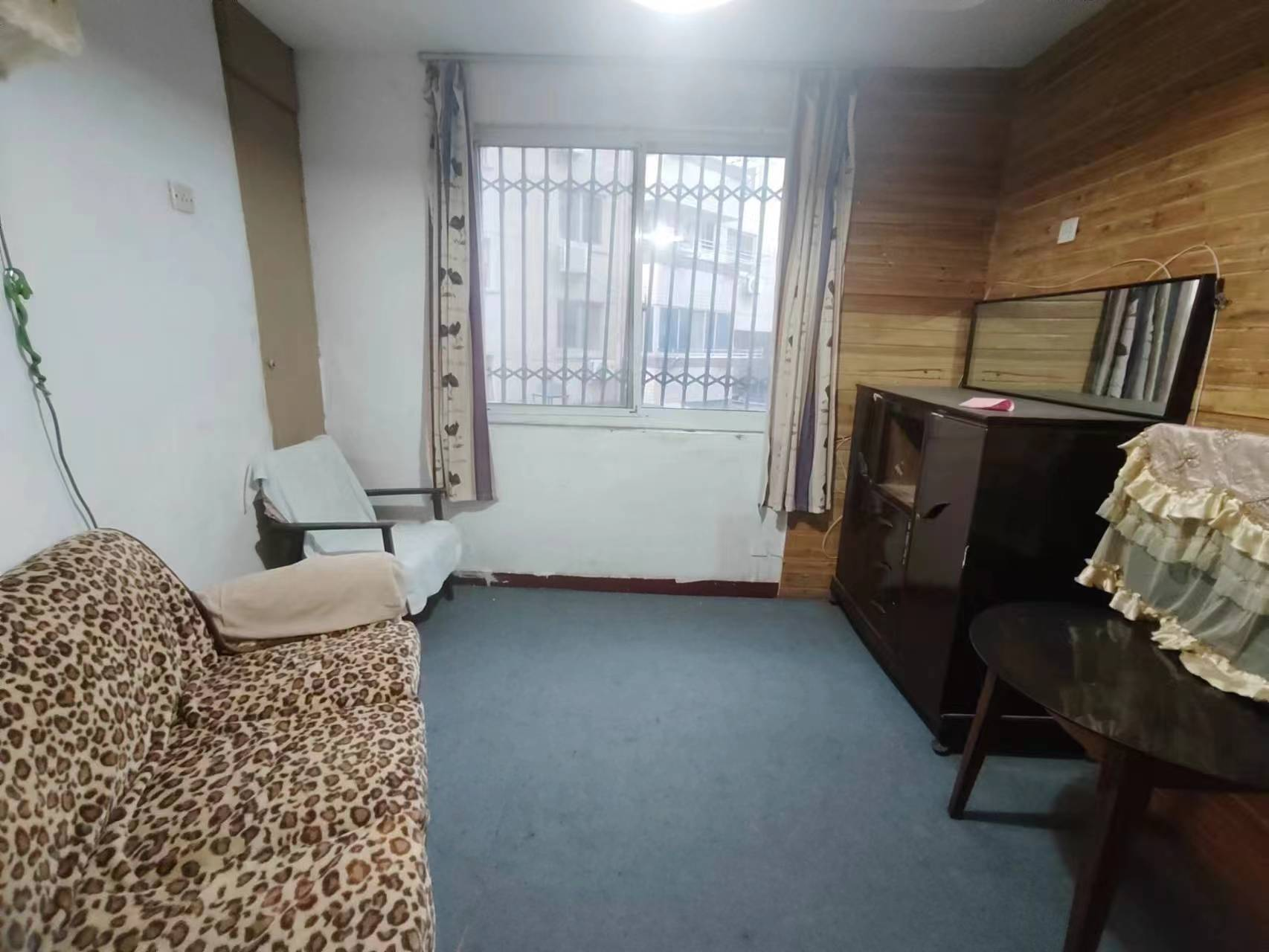 虹桥新村(朝霞路) 2室1厅1卫 66m&sup2;