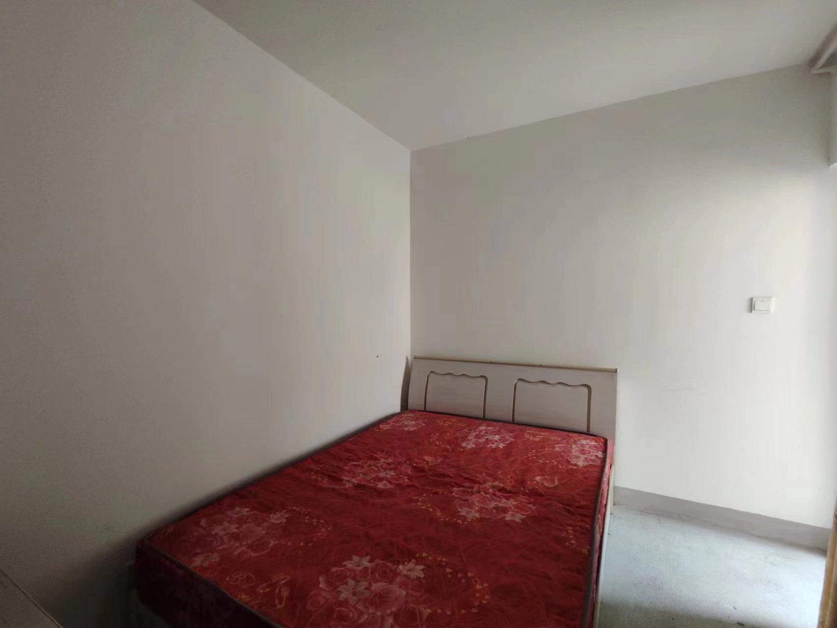 临江家园 3室2厅2卫 126.00m&sup2;