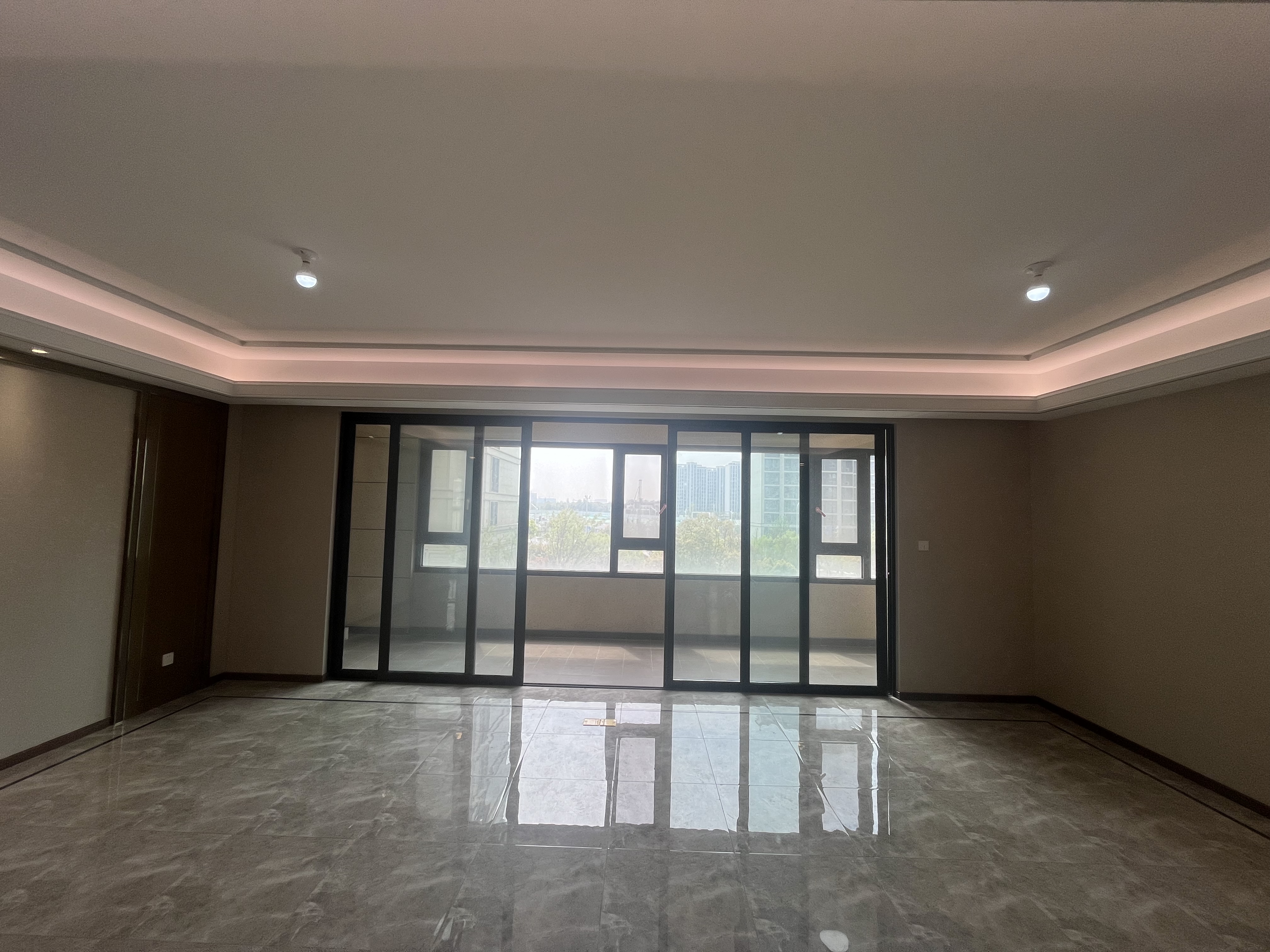 绿城沁园 4室2厅2卫 178m&sup2;