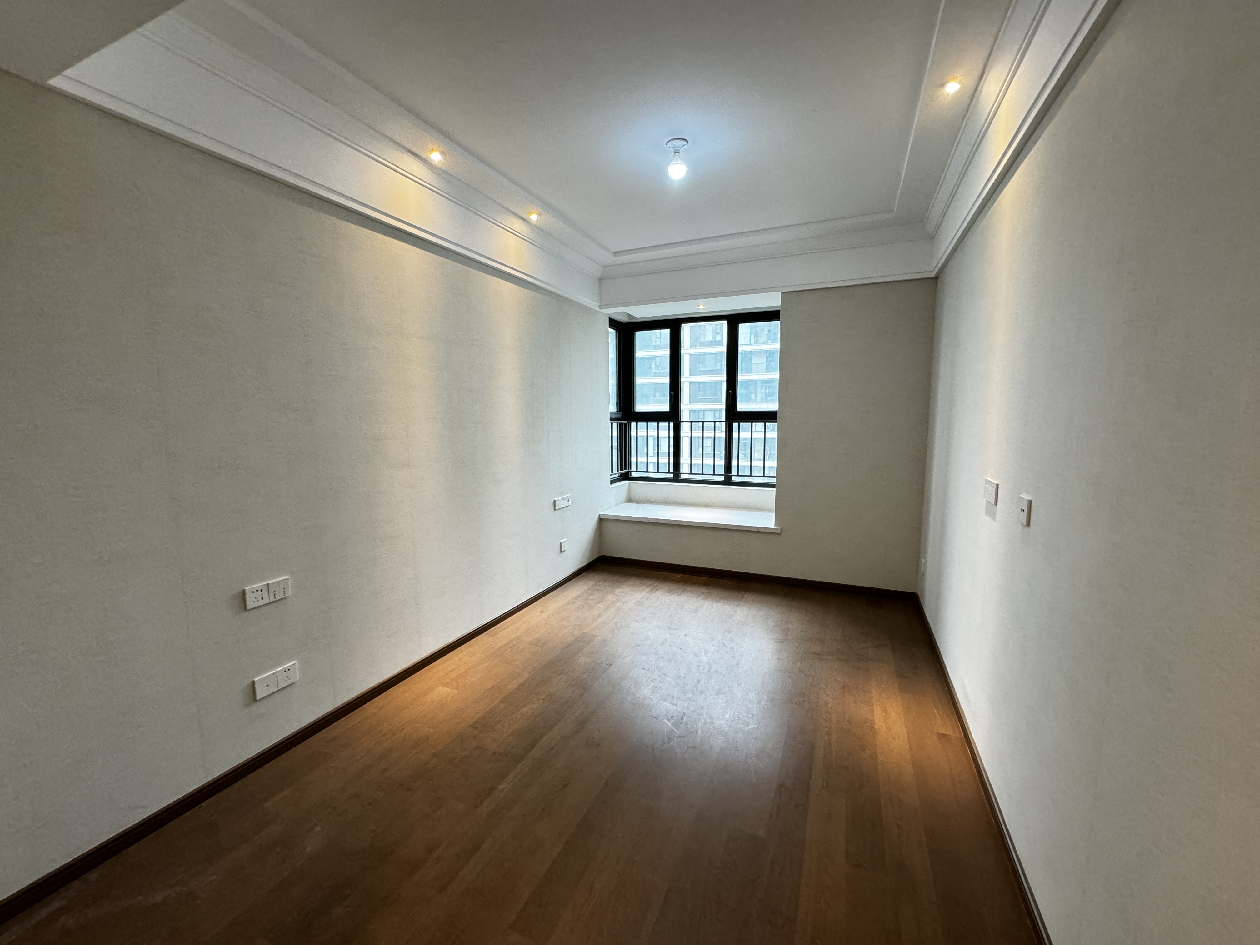 绿城沁园 4室2厅2卫 178m&sup2;