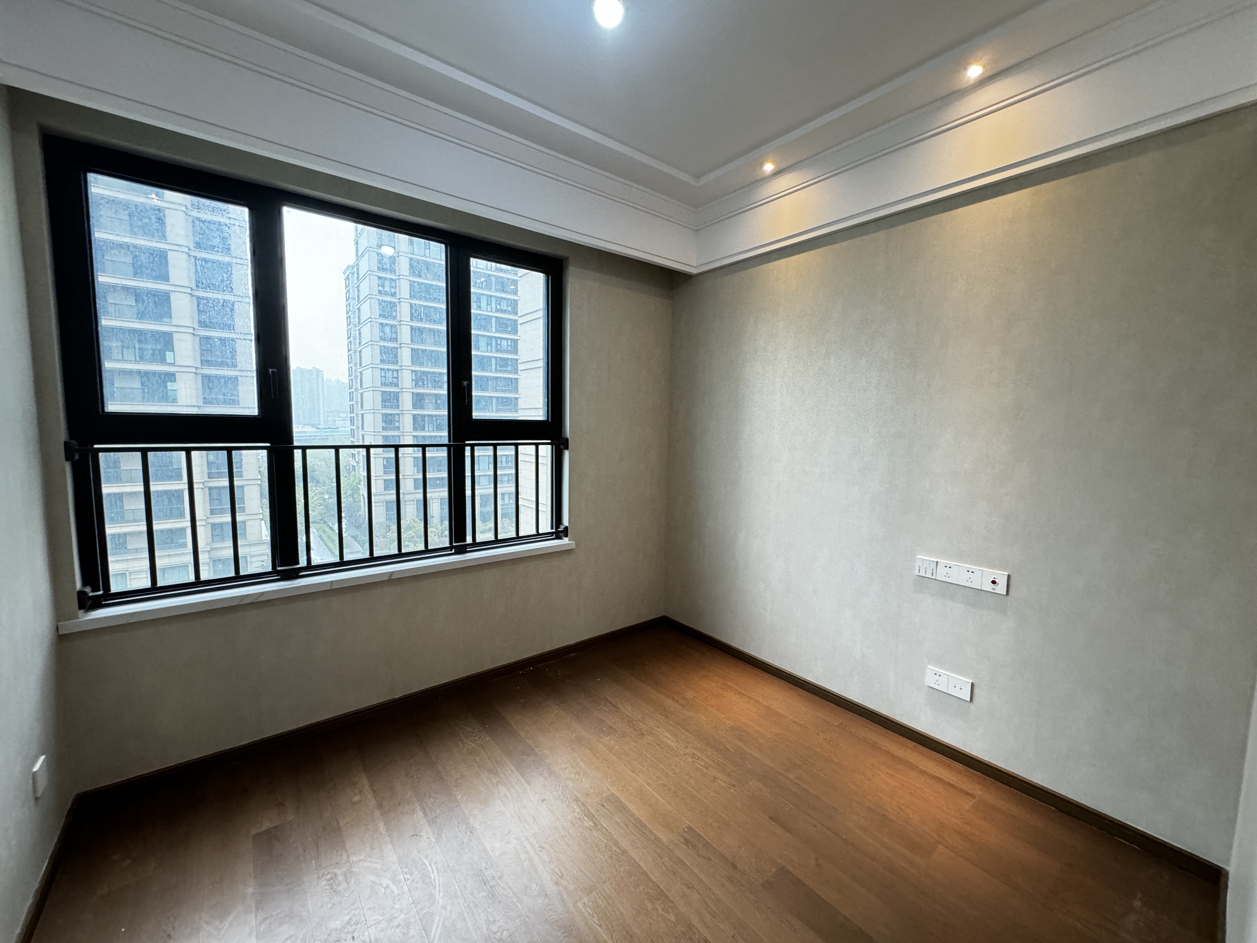 绿城沁园 4室2厅2卫 178m&sup2;