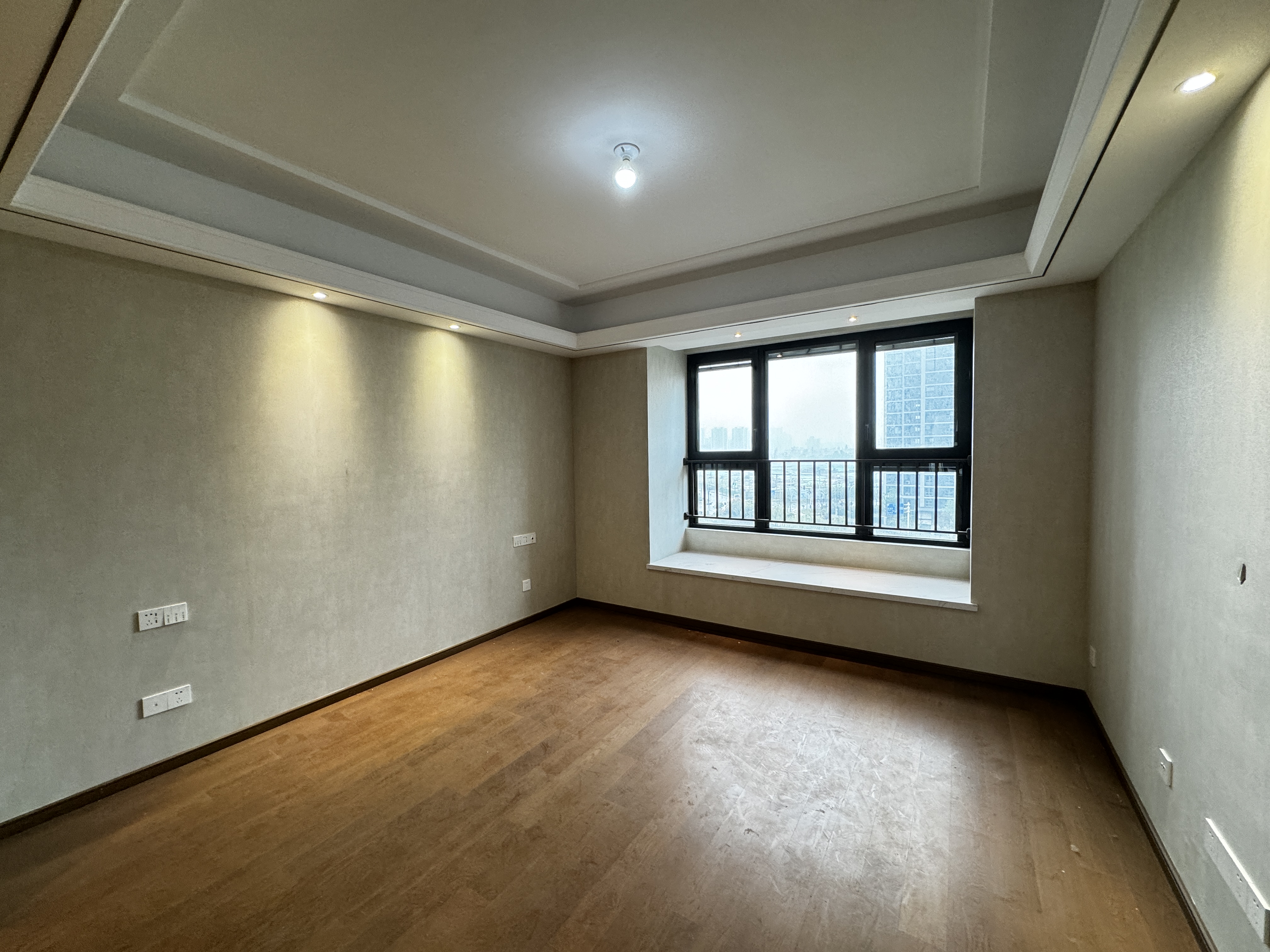 绿城沁园 4室2厅2卫 178m&sup2;