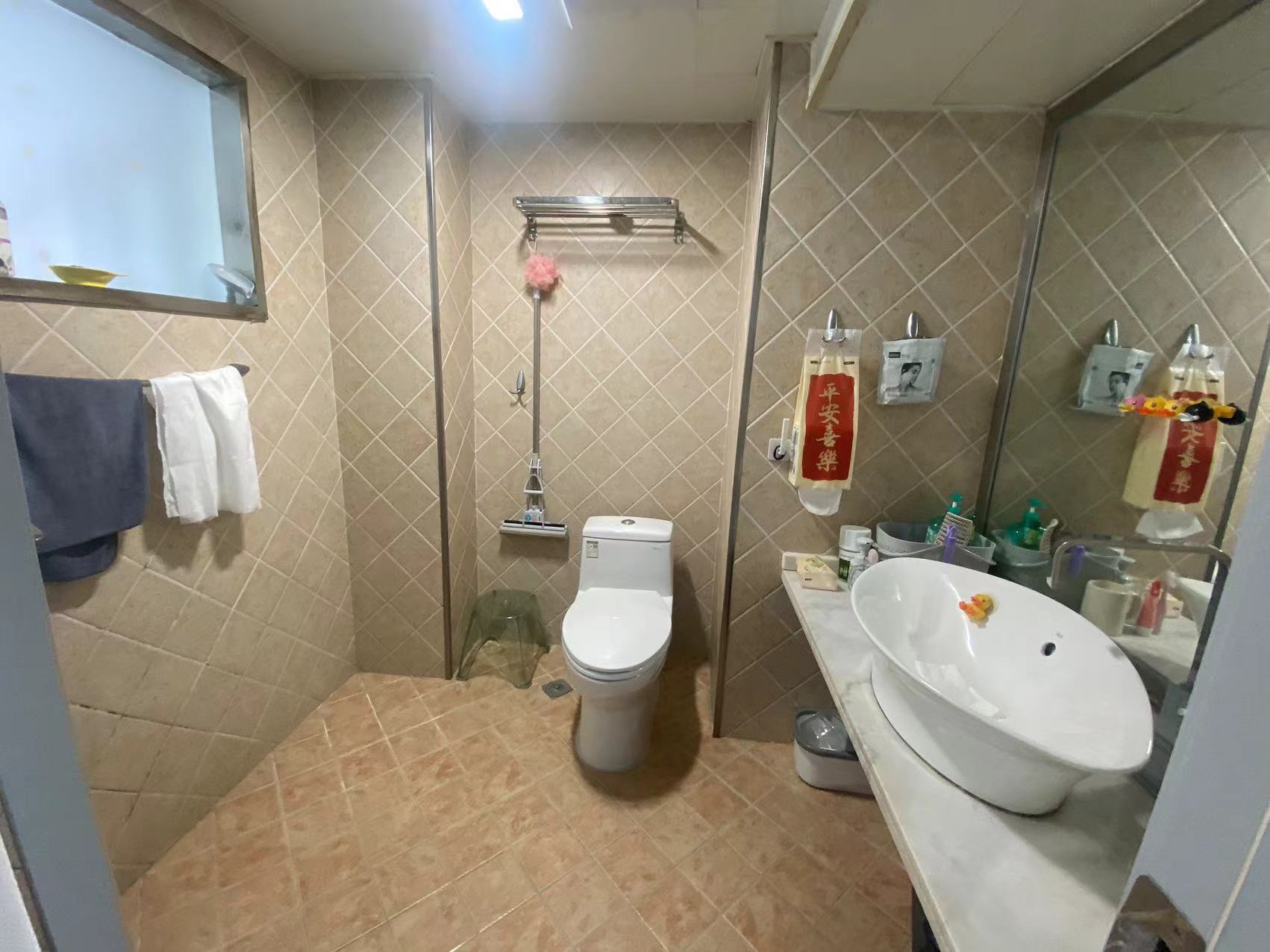 紫阳开心公寓 1室厅卫 170m&sup2;
