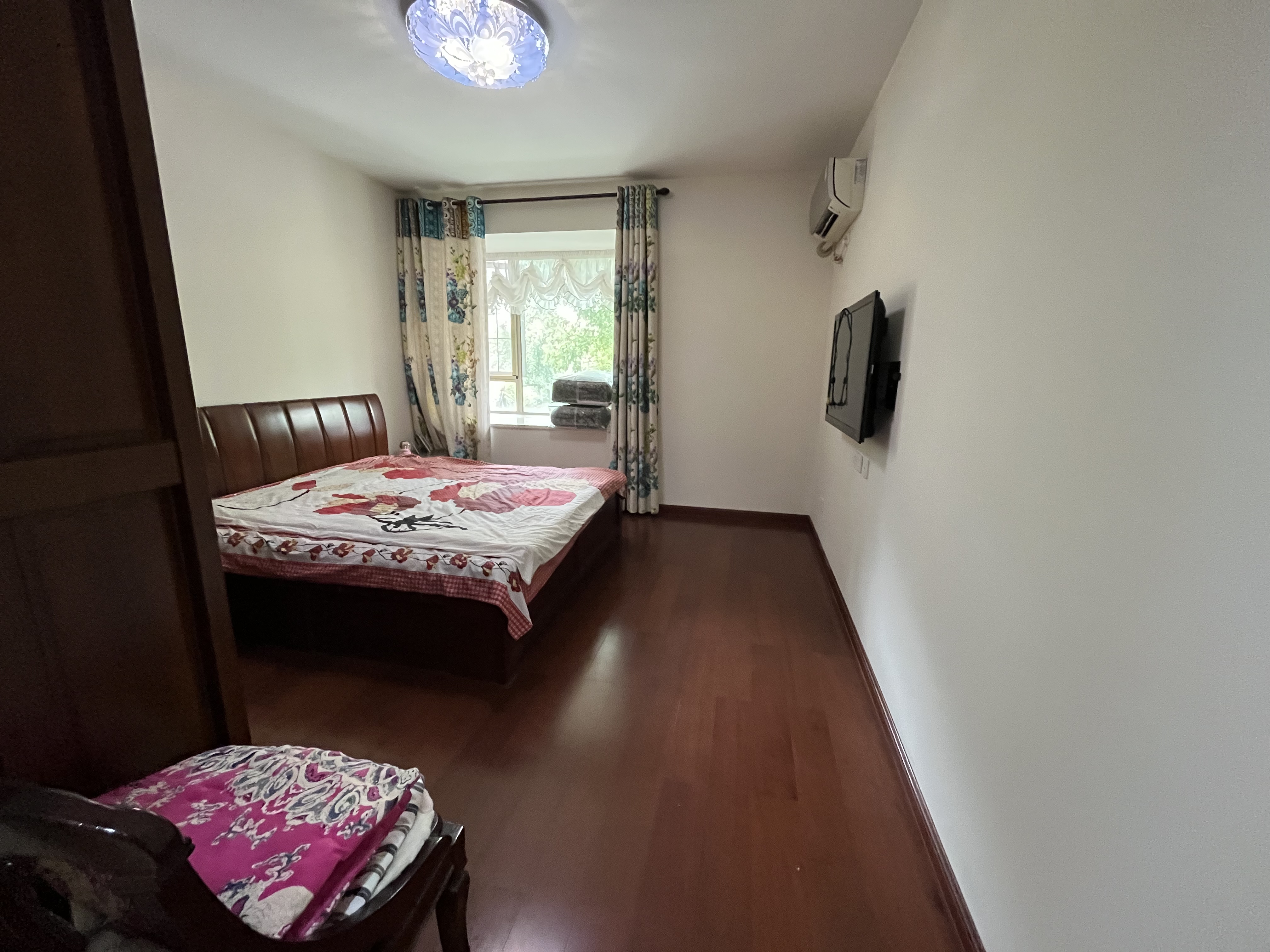 优山美地花园北区 3室2厅2卫 144m&sup2;