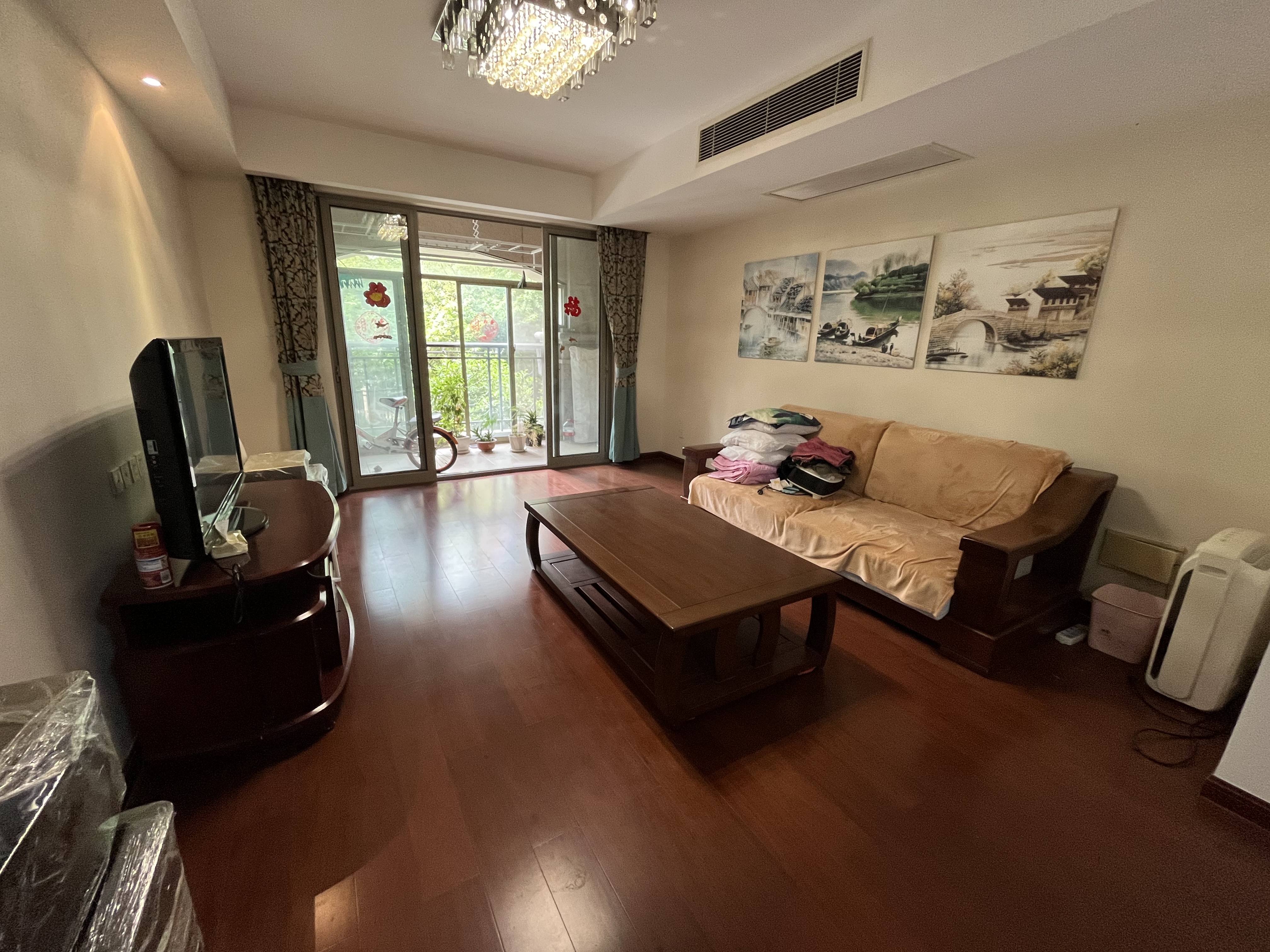 优山美地花园北区 3室2厅2卫 144m&sup2;