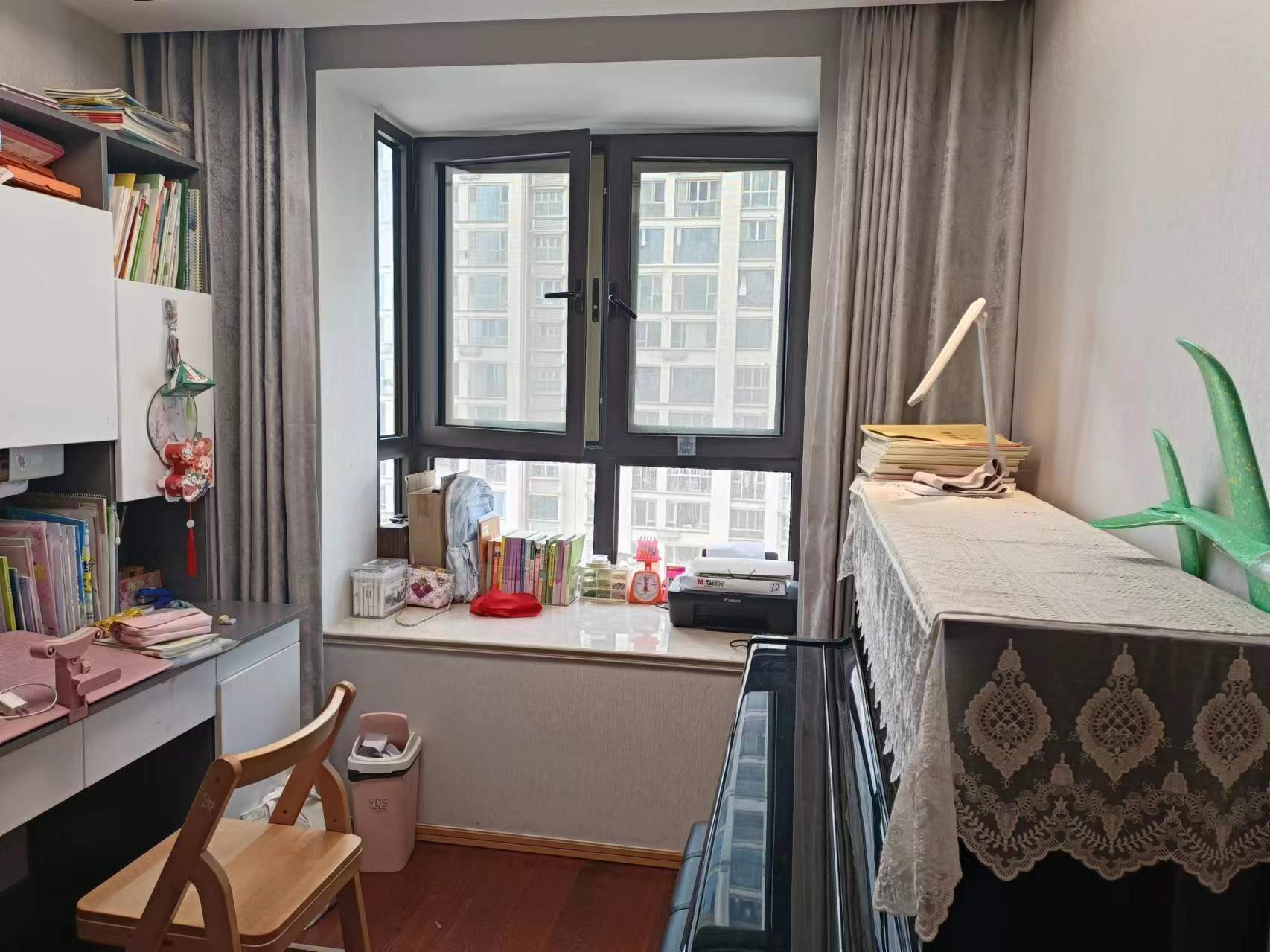 中南世纪花城三期 4室2厅2卫 144m&sup2;