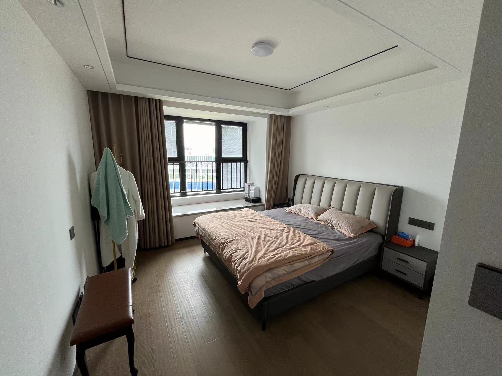 滨江道静园 3室2厅2卫 125m&sup2;