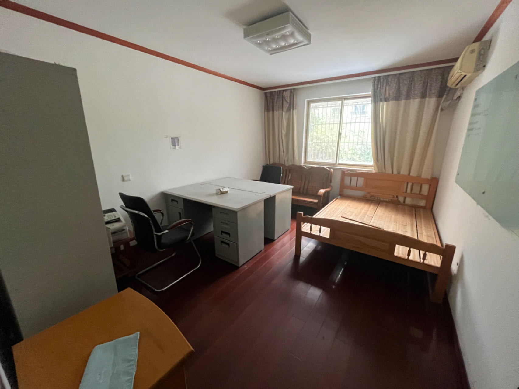 天都花苑 4室2厅1卫 139.00m&sup2;