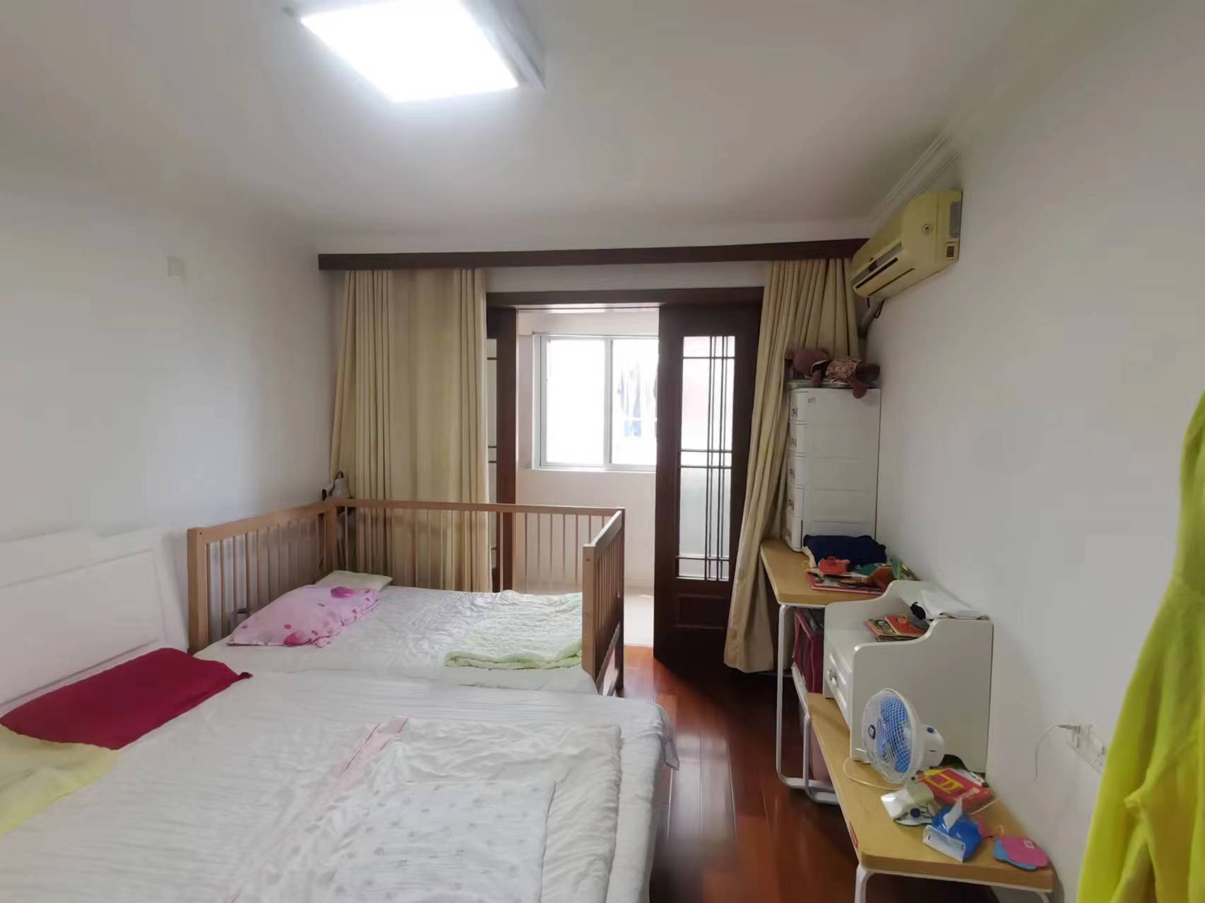 滨江花园 3室2厅1卫 98.80m&sup2;