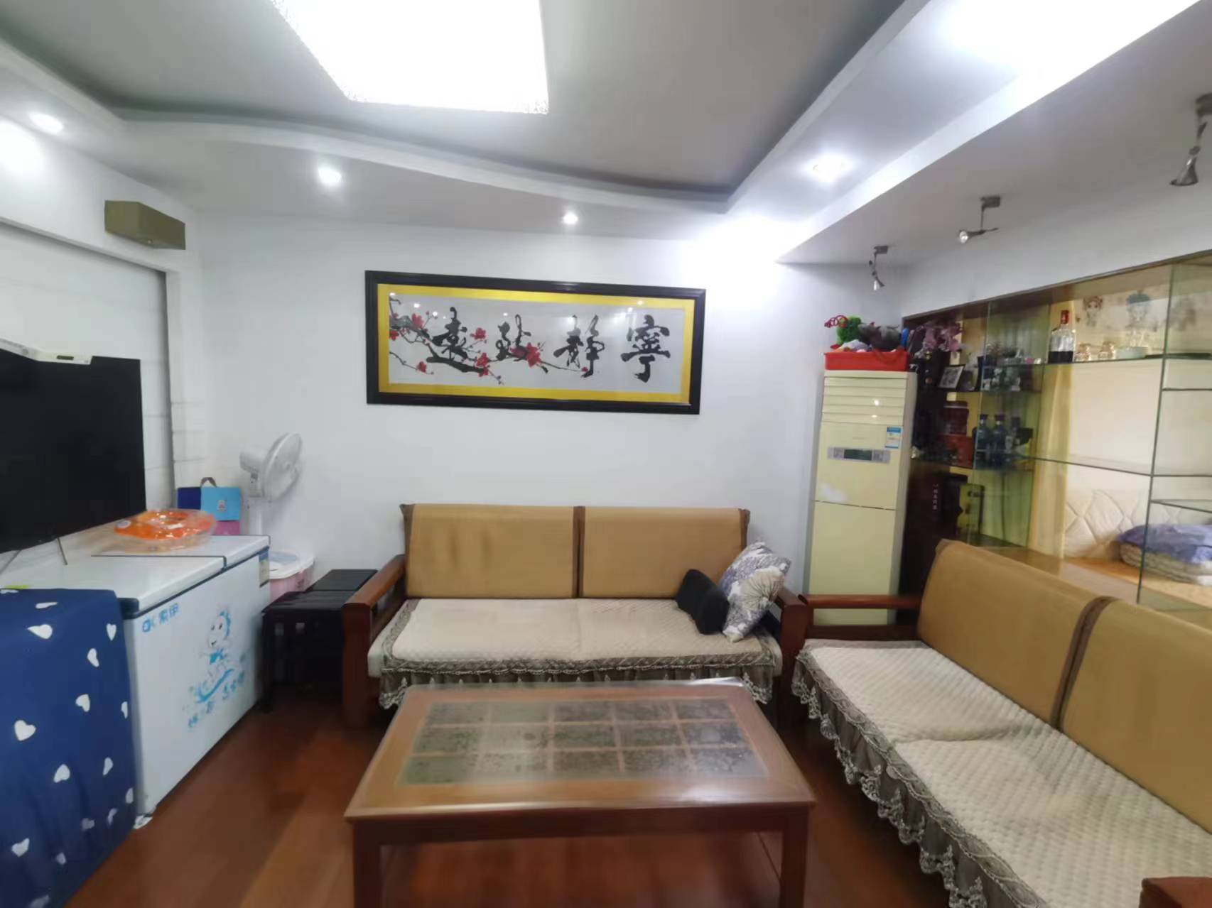 滨江花园 3室2厅1卫 98.80m&sup2;
