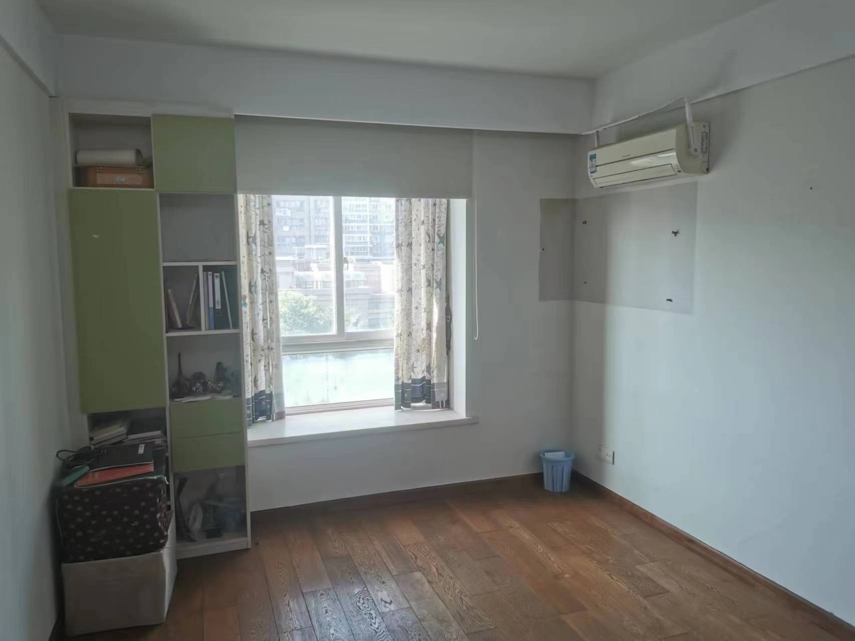 天安花园 3室2厅2卫 160.00m&sup2;
