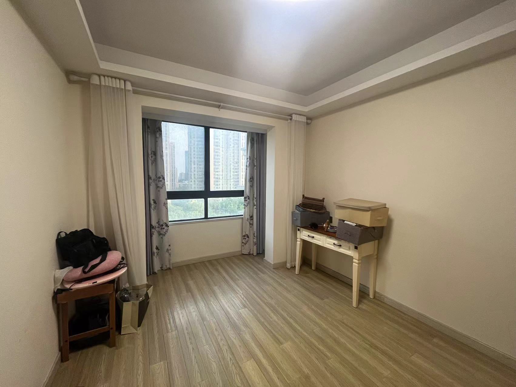 南通橡树湾 4室2厅2卫 166m&sup2;