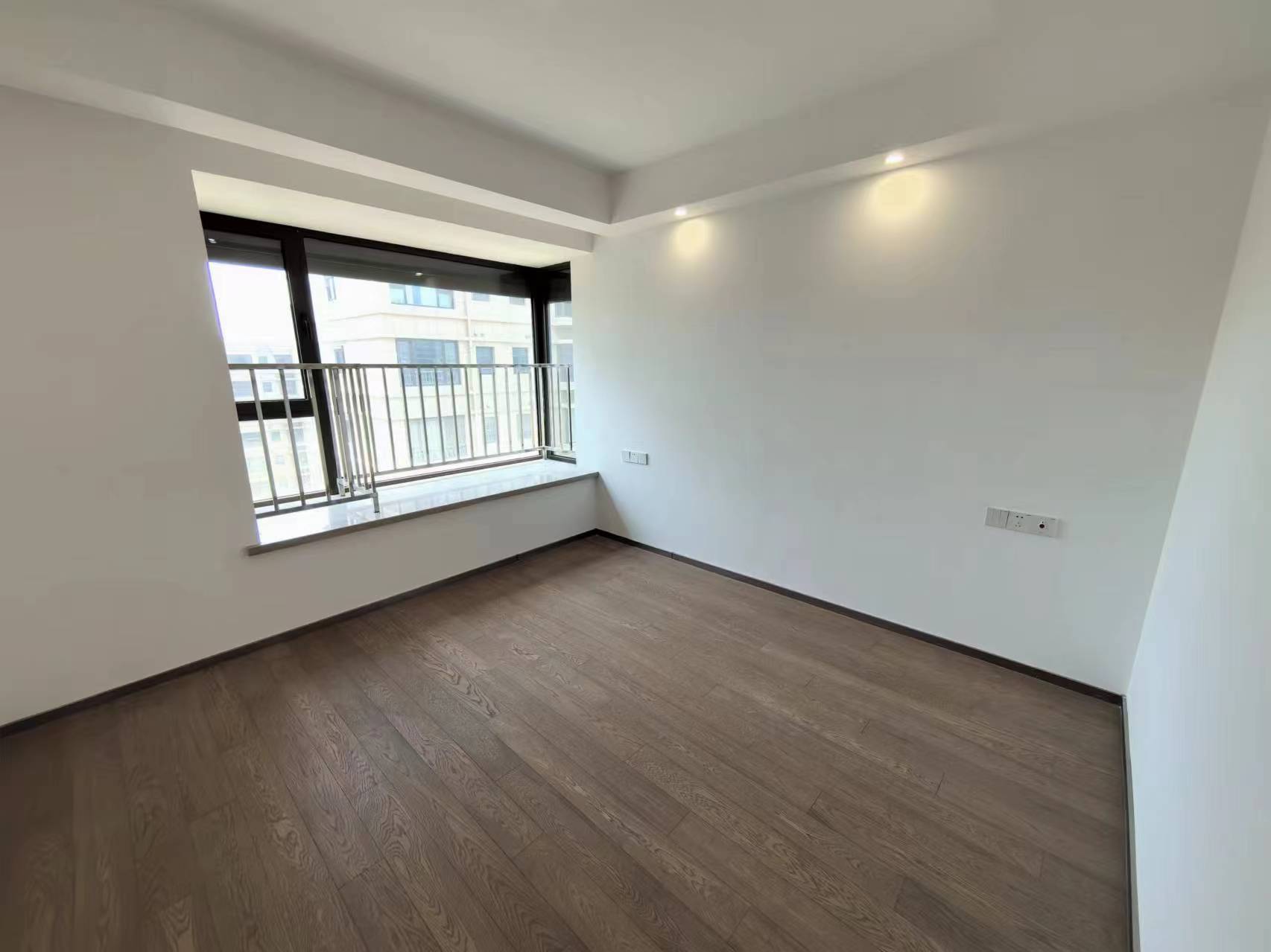 远创樾府 4室2厅2卫 130m&sup2;