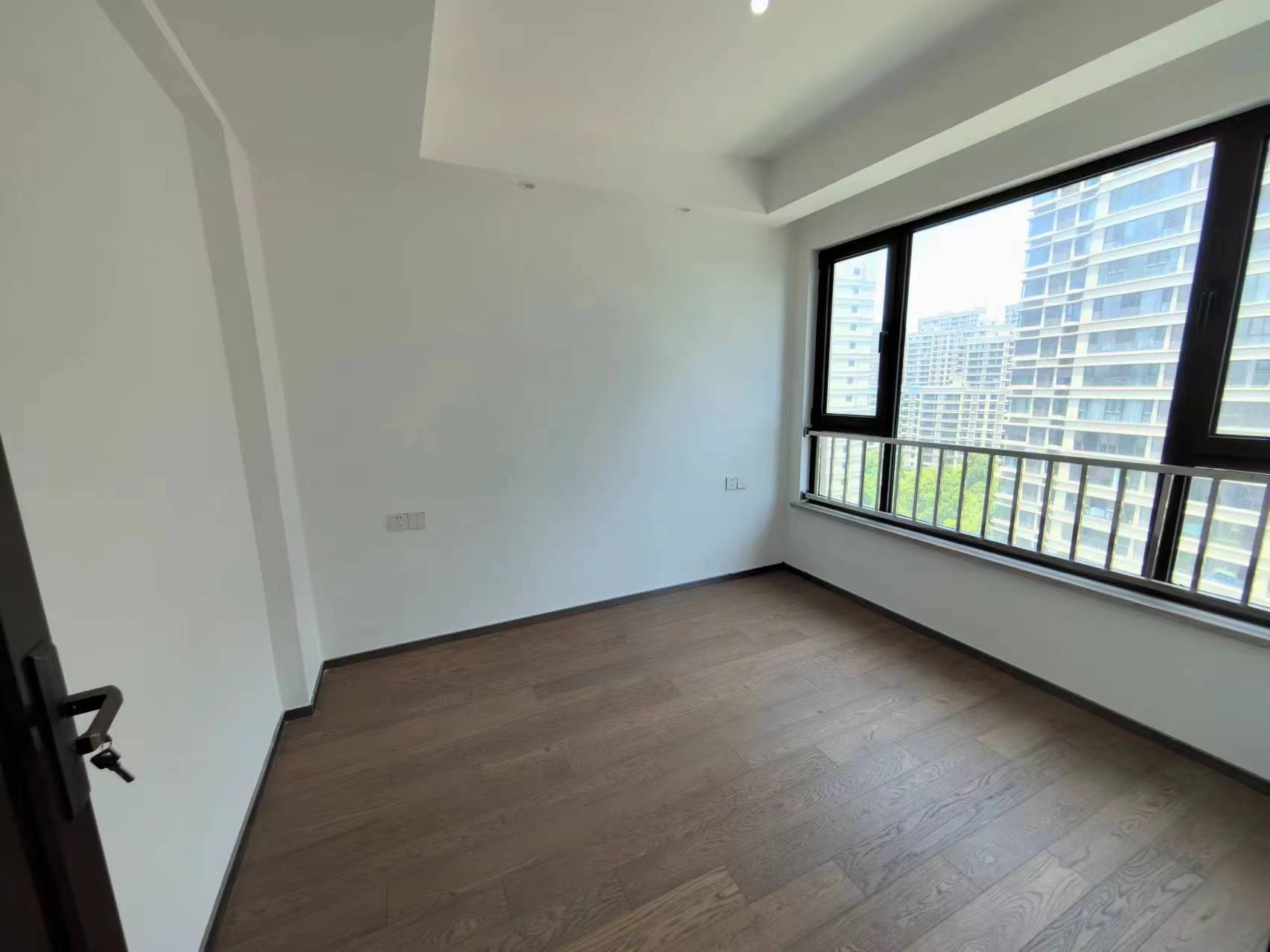 远创樾府 4室2厅2卫 130m&sup2;