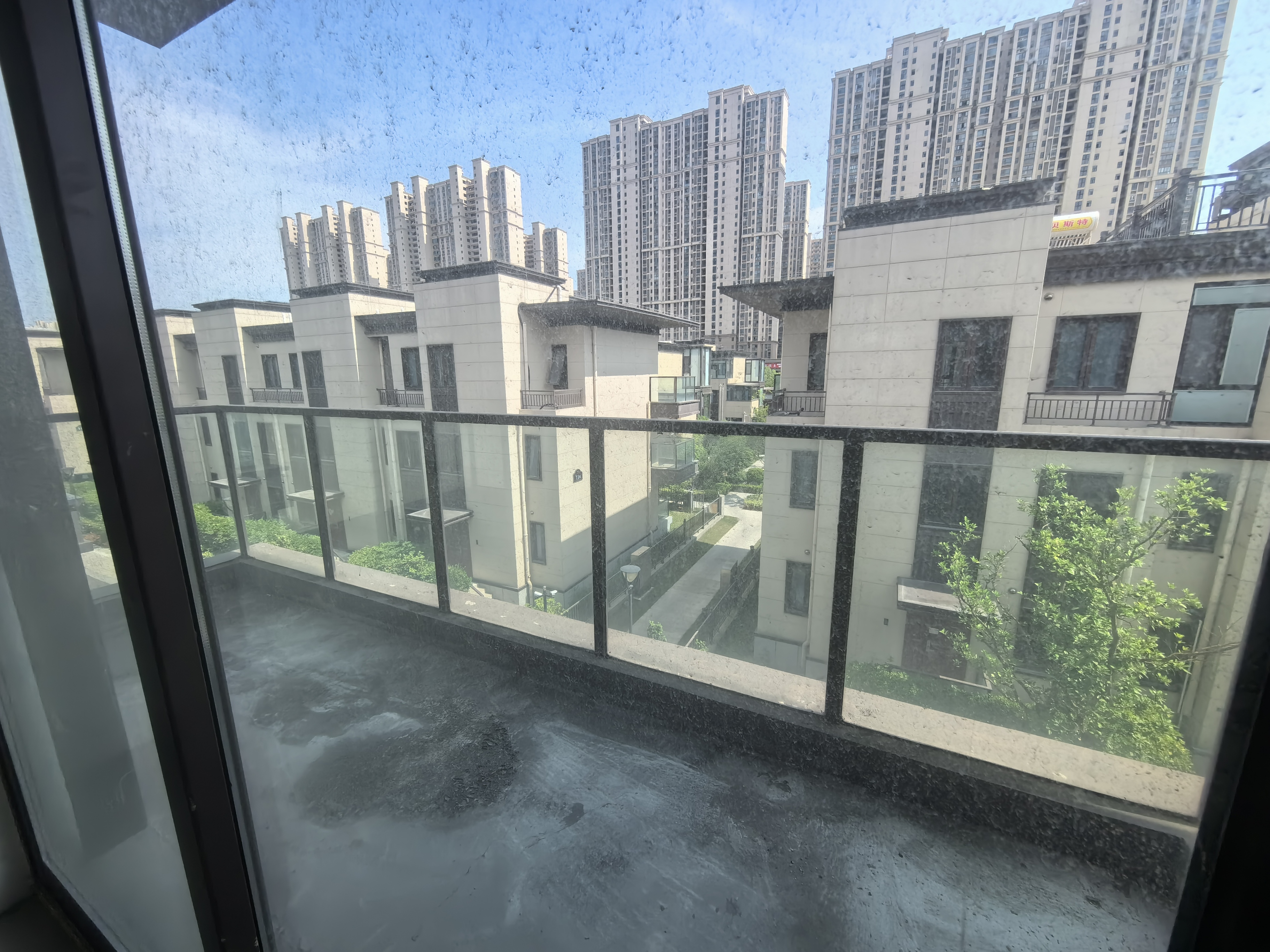 云樾东方 3室2厅3卫 159.00m²
