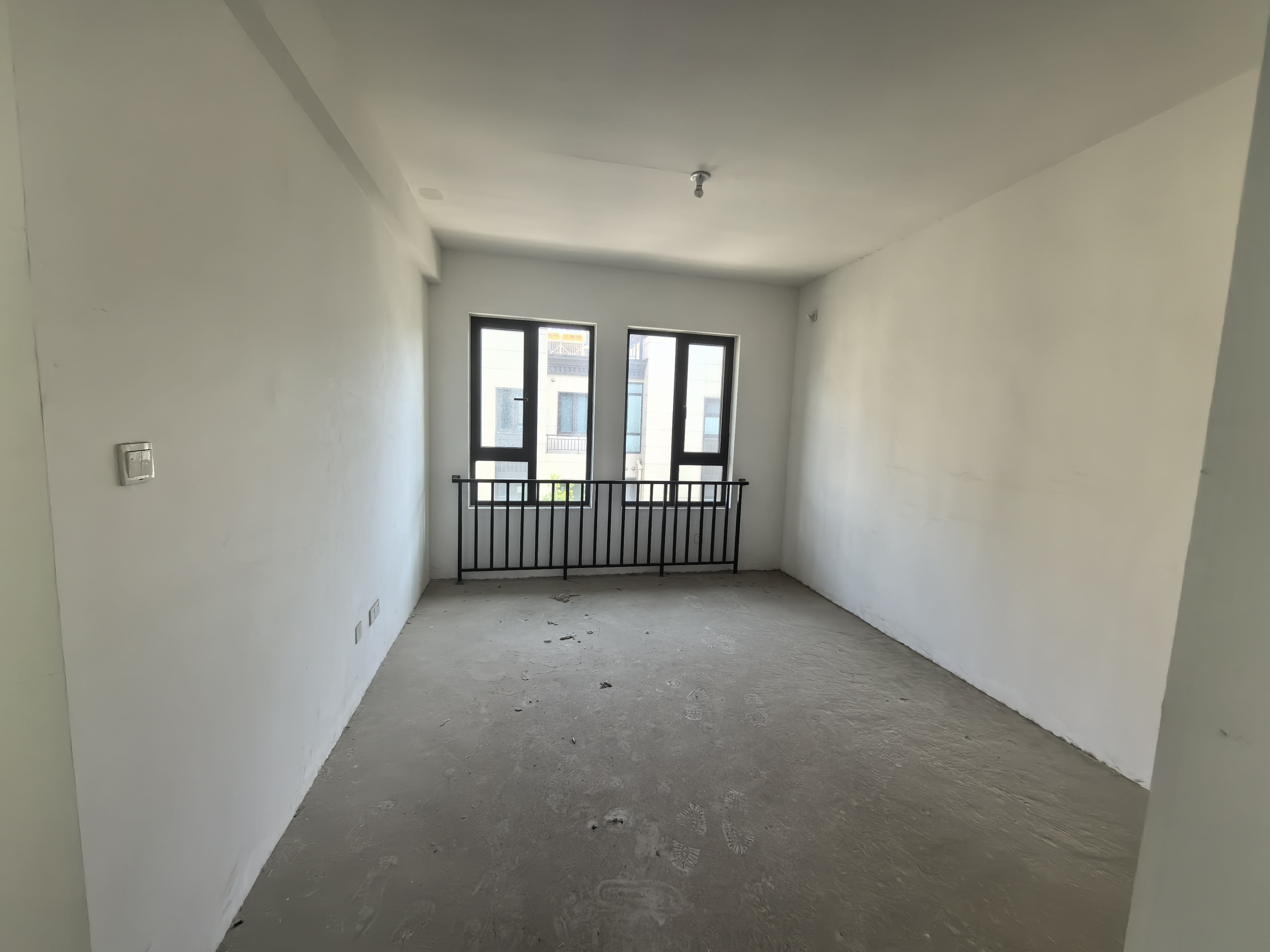 云樾东方 3室2厅3卫 159.00m²