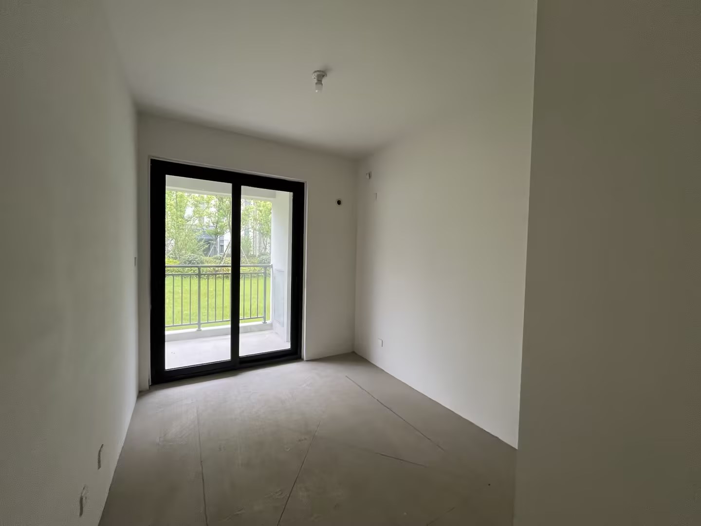 东时区 3室2厅2卫 96.00m&sup2;