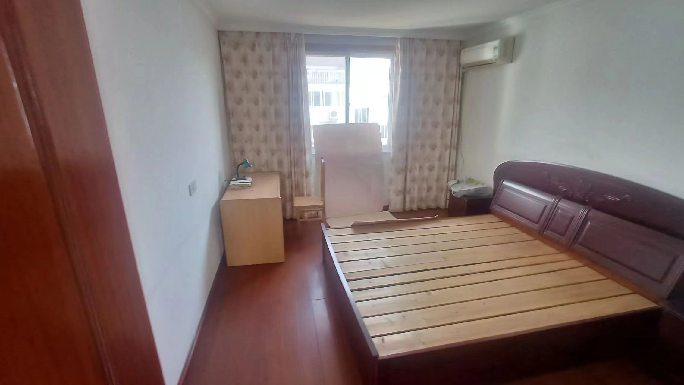 金辉花园 6室2厅2卫 142m&sup2;