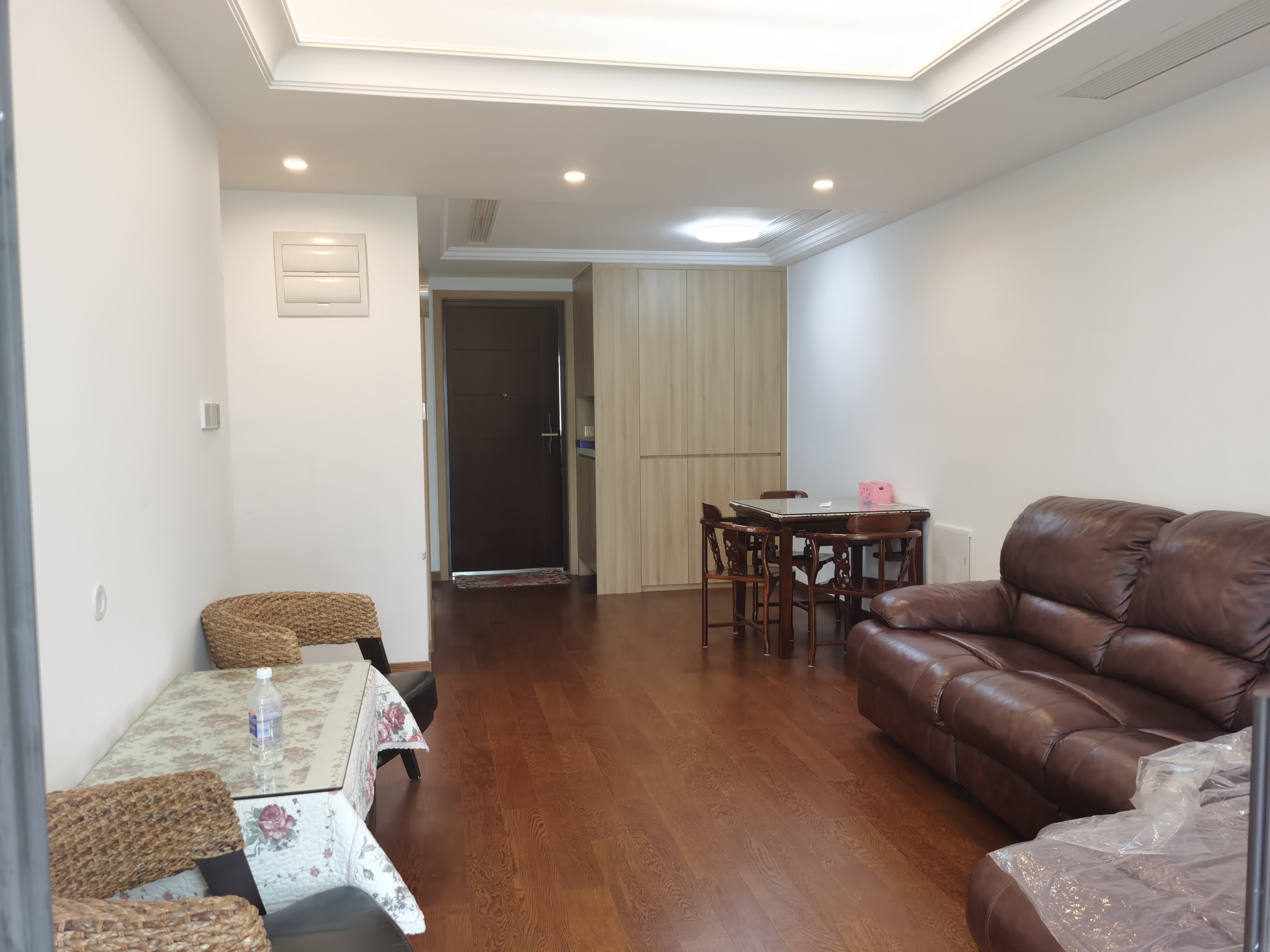 雍华府 3室2厅2卫 98.59m²