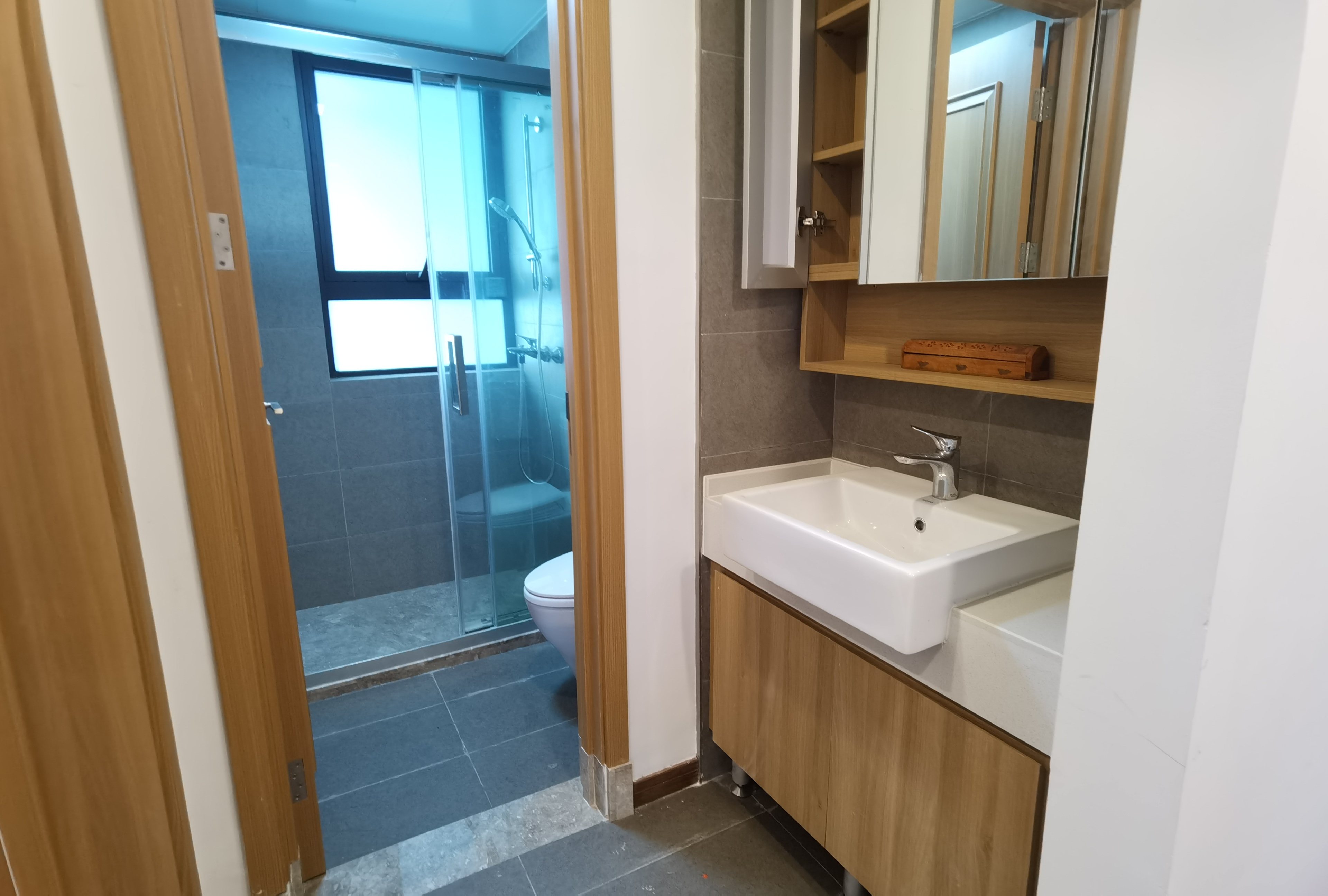雍华府 3室2厅2卫 98.59m&sup2;