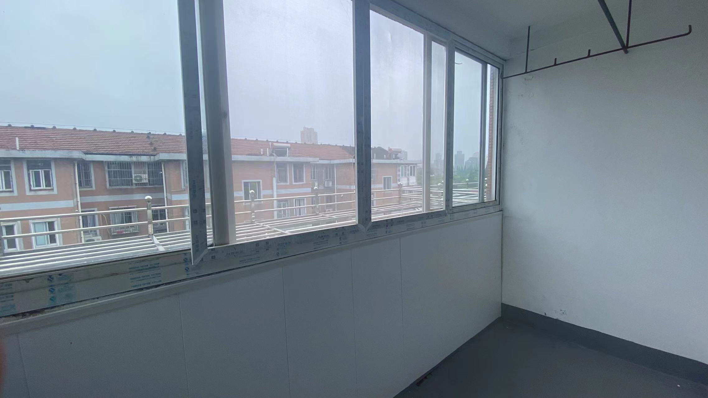 文峰花苑 3室1厅1卫 70.00m&sup2;