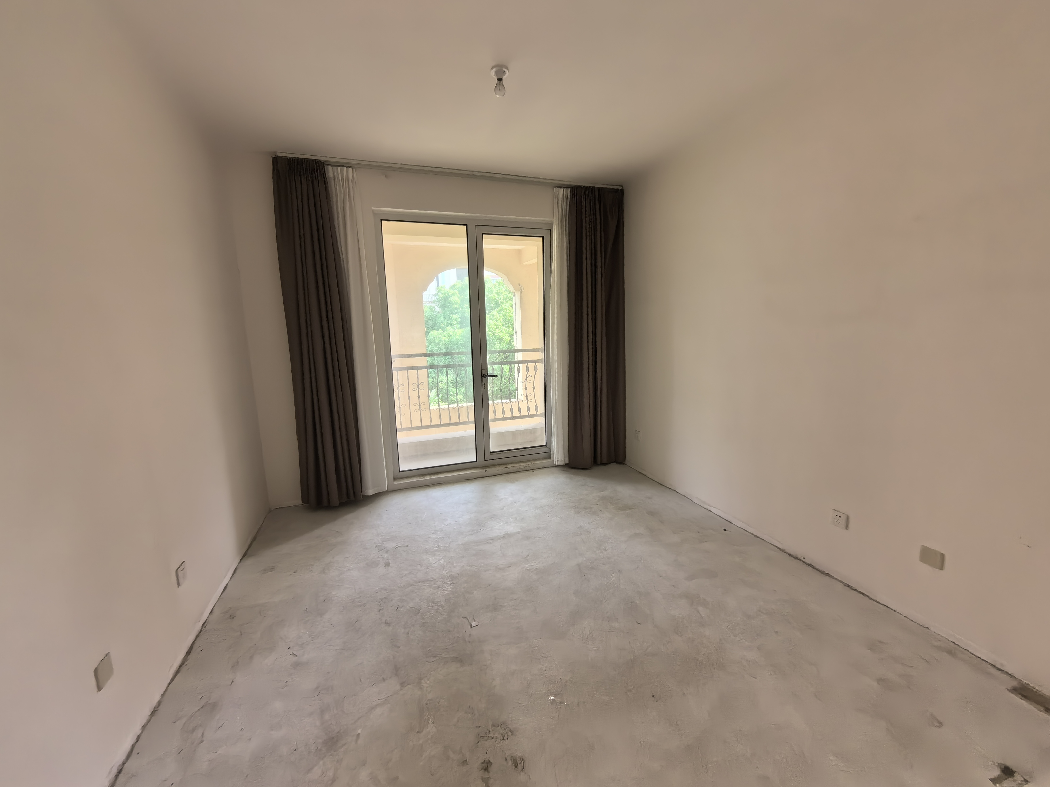 军山花园 4室2厅3卫 235.00m&sup2;