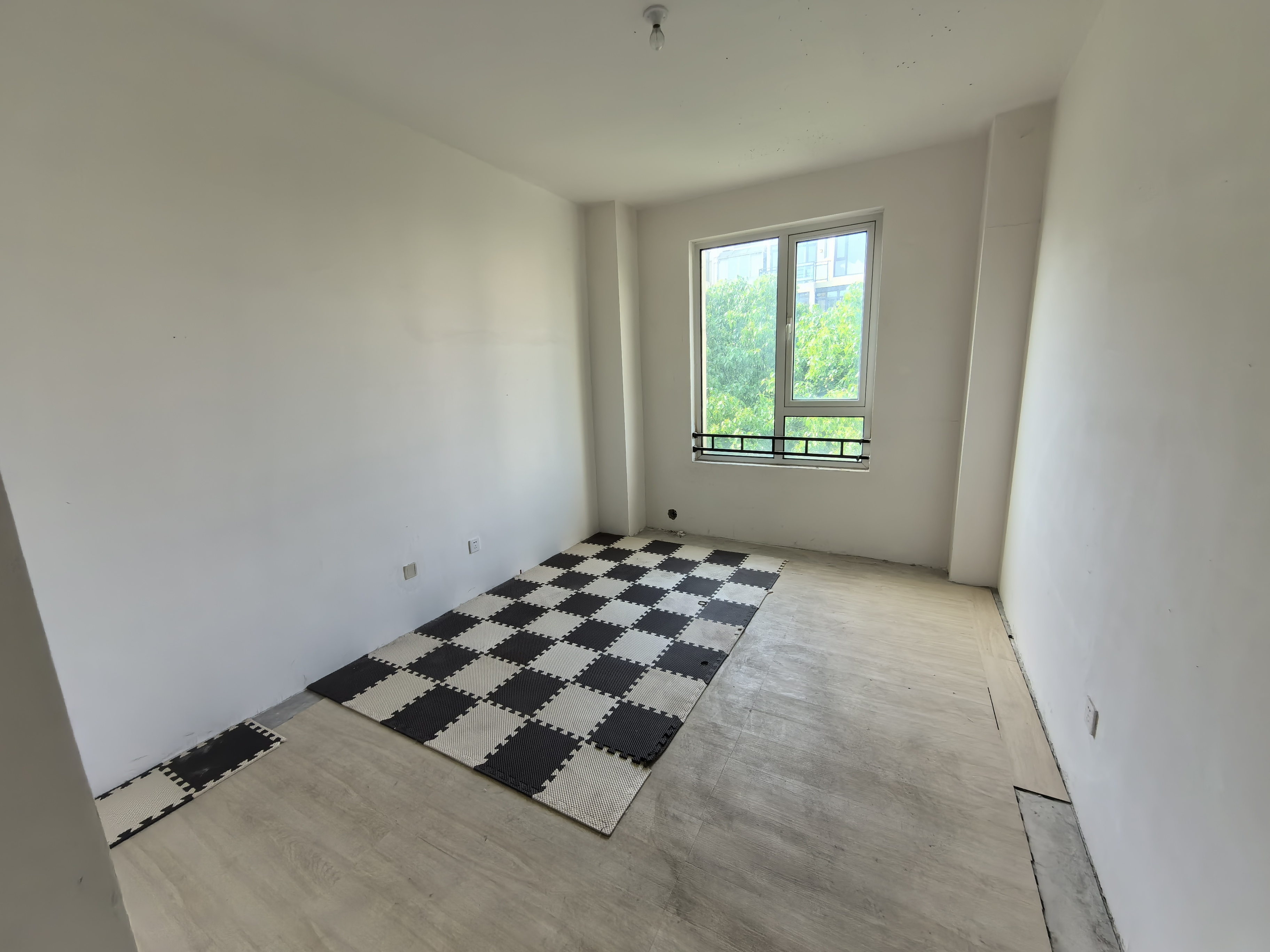 军山花园 4室2厅3卫 235.00m&sup2;