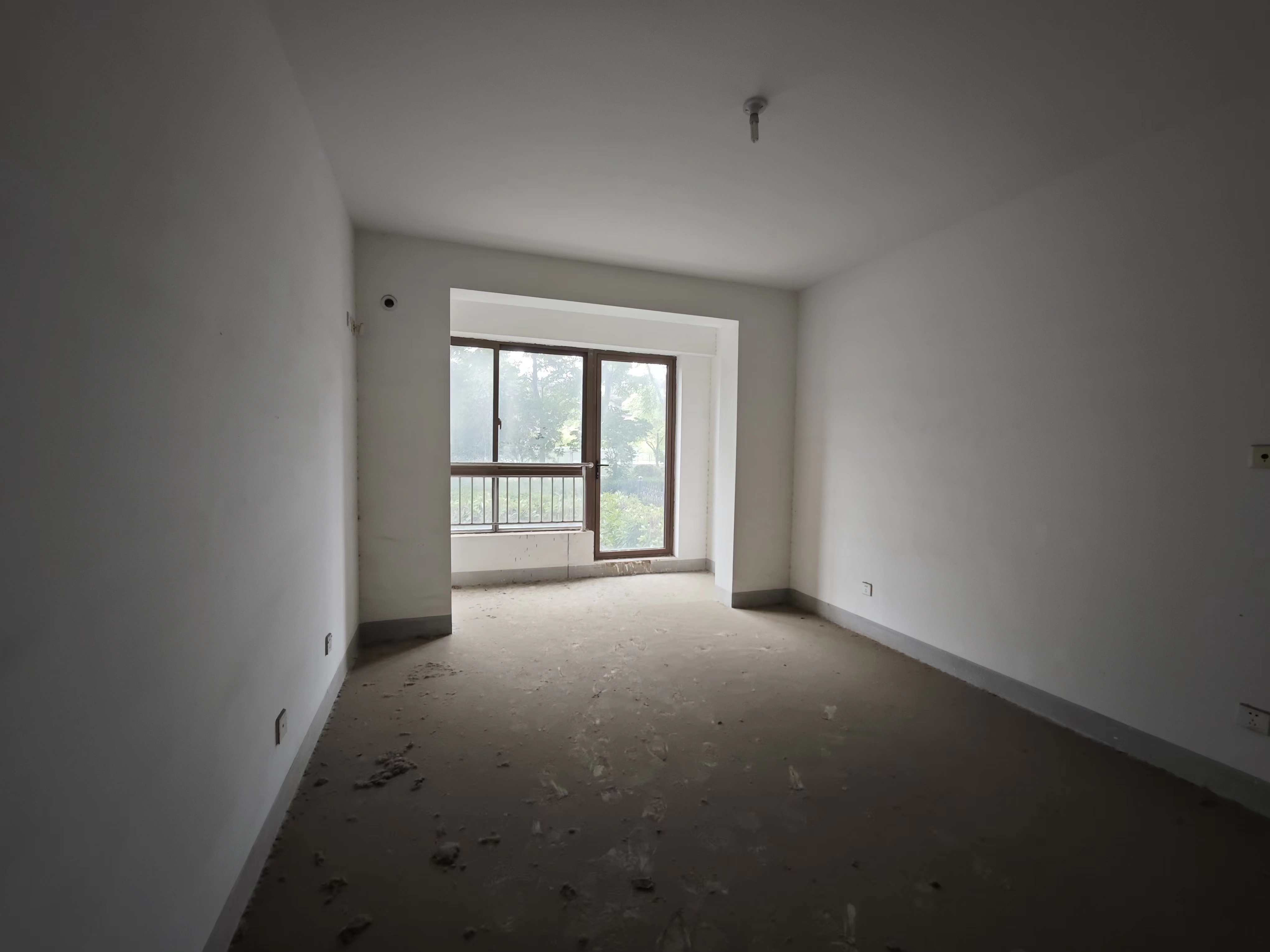 山景水岸 3室2厅2卫 142m&sup2;
