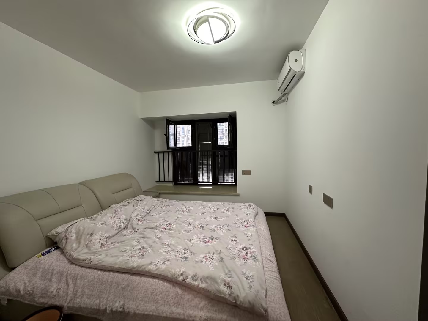 卓越万科新都会 3室2厅1卫 97.99m&sup2;