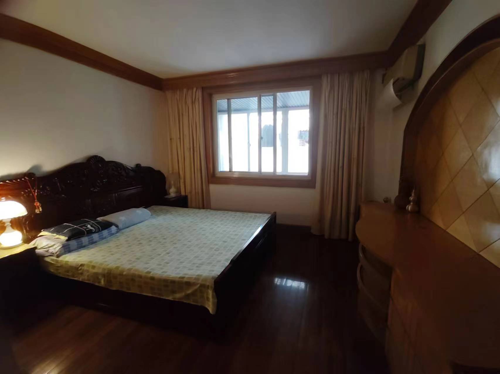 光明东村一期 4室2厅2卫 165.31m&sup2;