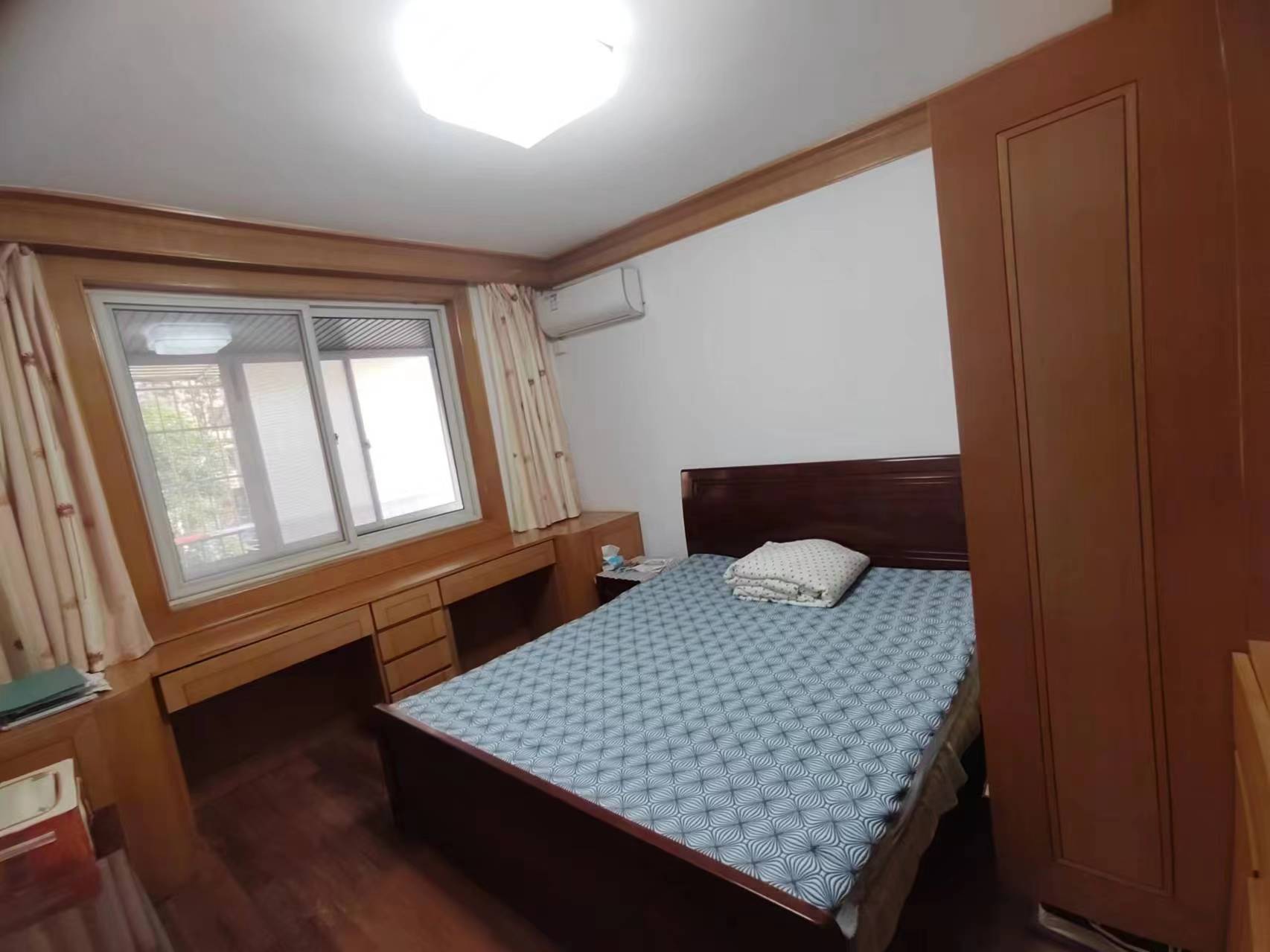 光明东村一期 4室2厅2卫 165.31m&sup2;