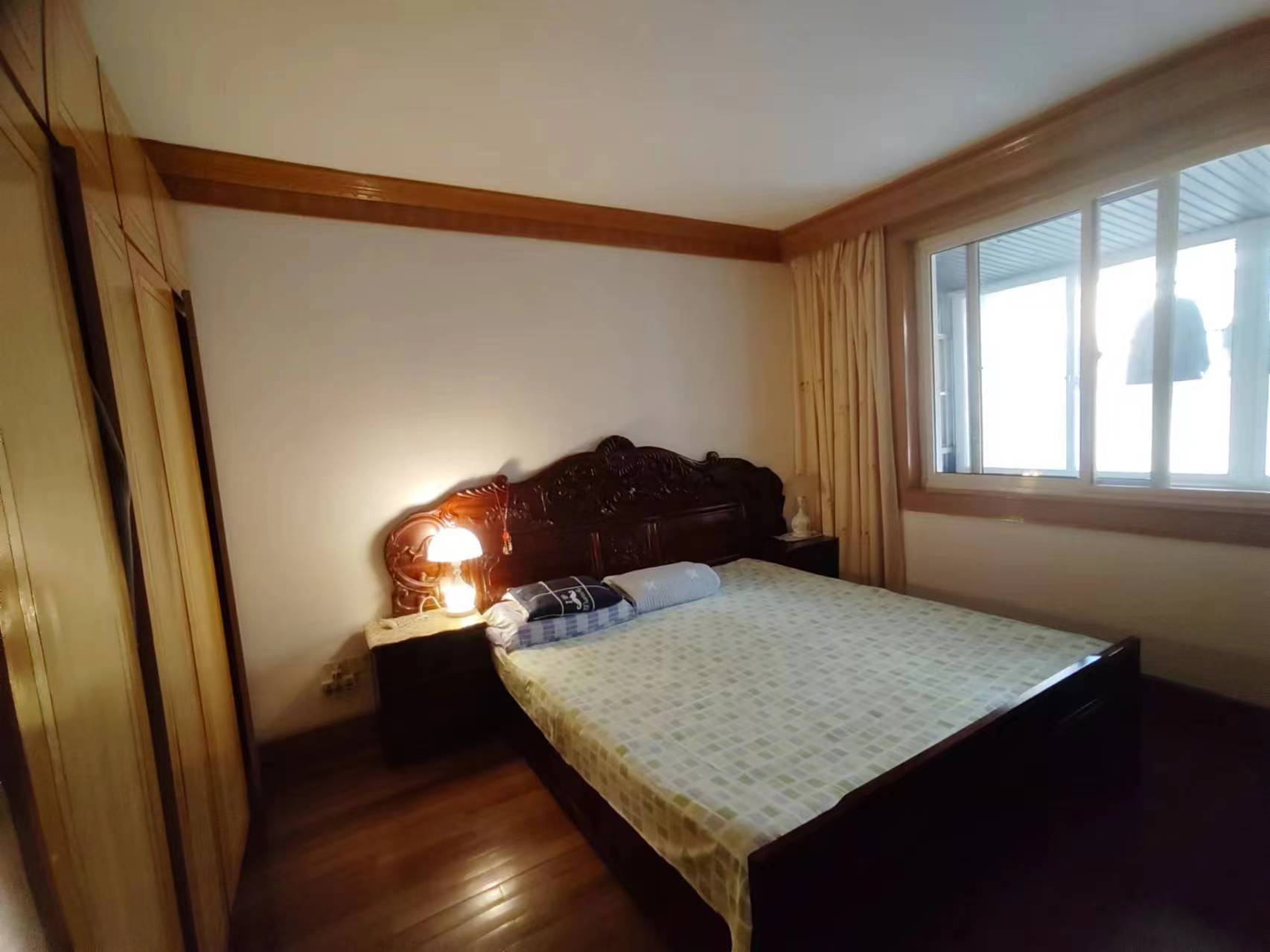光明东村一期 4室2厅2卫 165.31m&sup2;