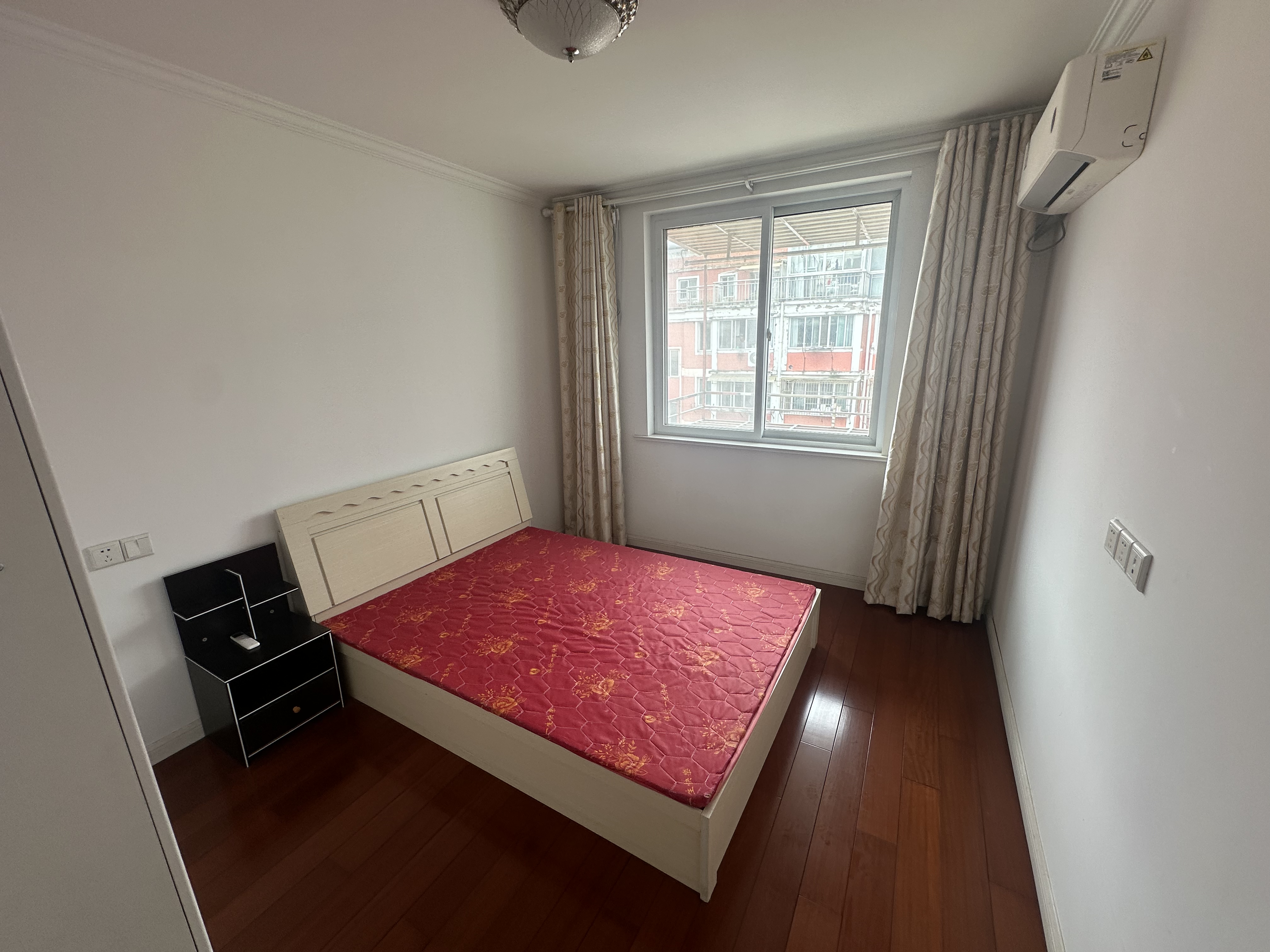 宝隆花园 2室1厅1卫 75.00m&sup2;