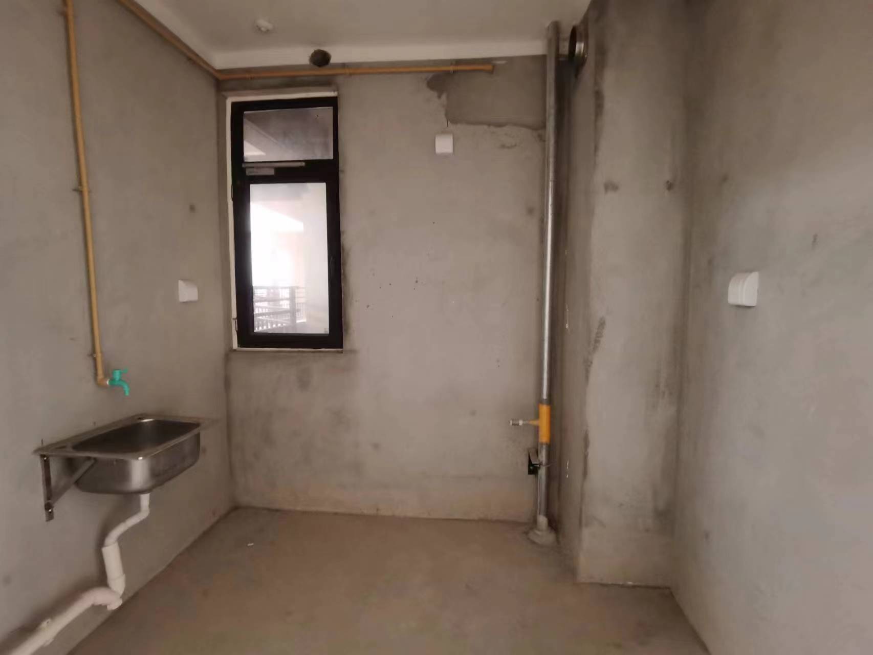 绿地新里城 3室2厅1卫 89.99m&sup2;