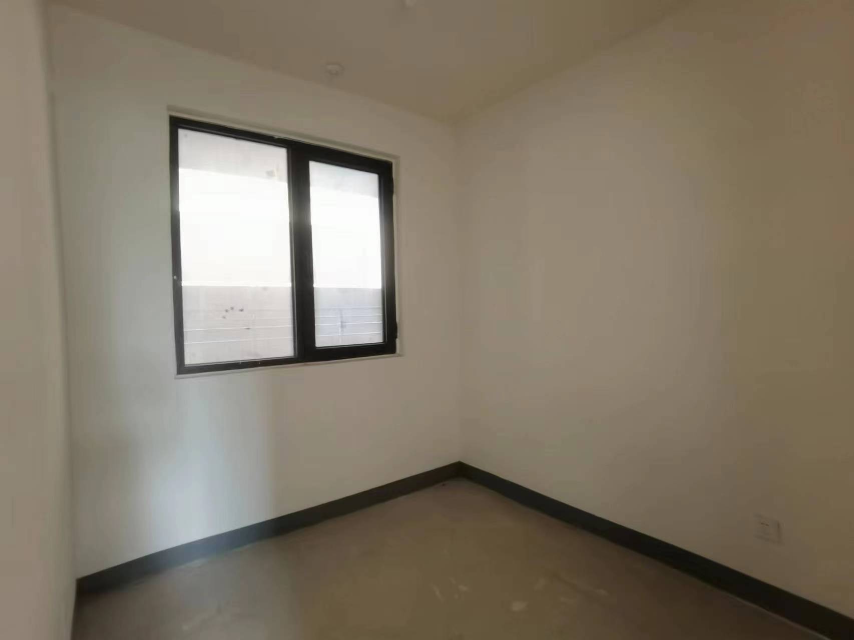 绿地新里城 3室2厅1卫 89.99m&sup2;