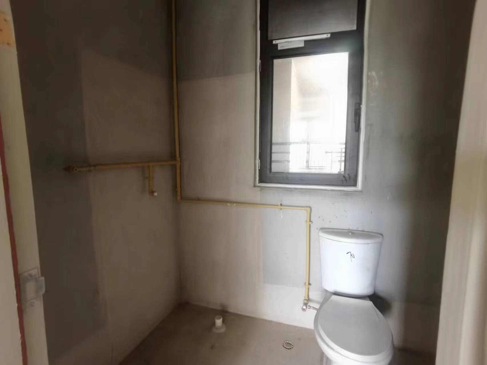 绿地新里城 3室2厅1卫 89.99m&sup2;