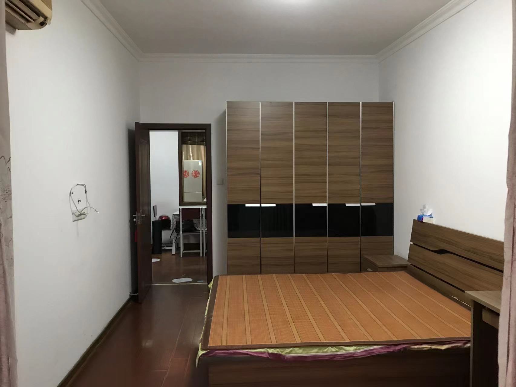 新建路新村 2室1厅1卫 65m&sup2;