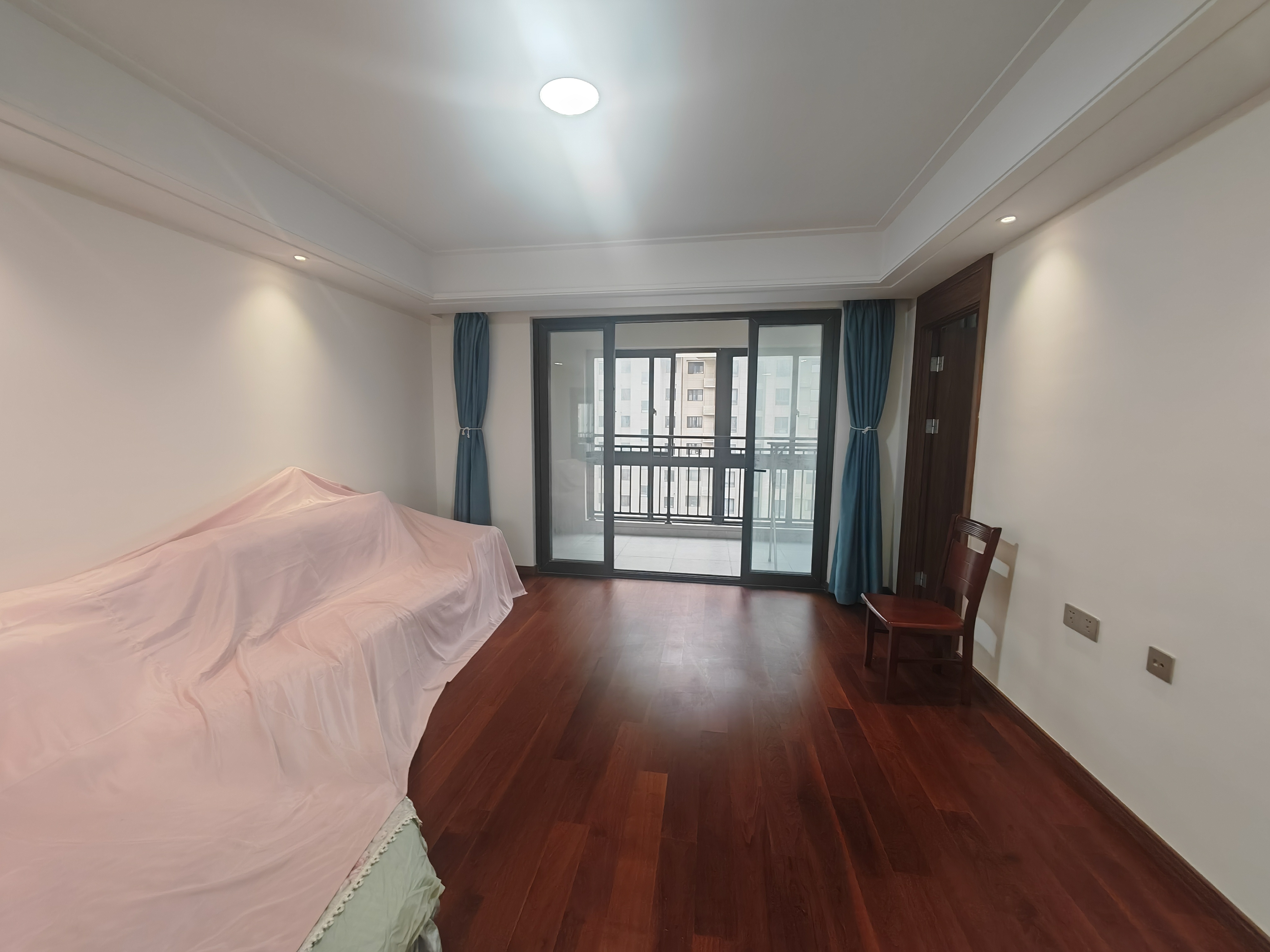 中南万科大都会 3室2厅2卫 131m²