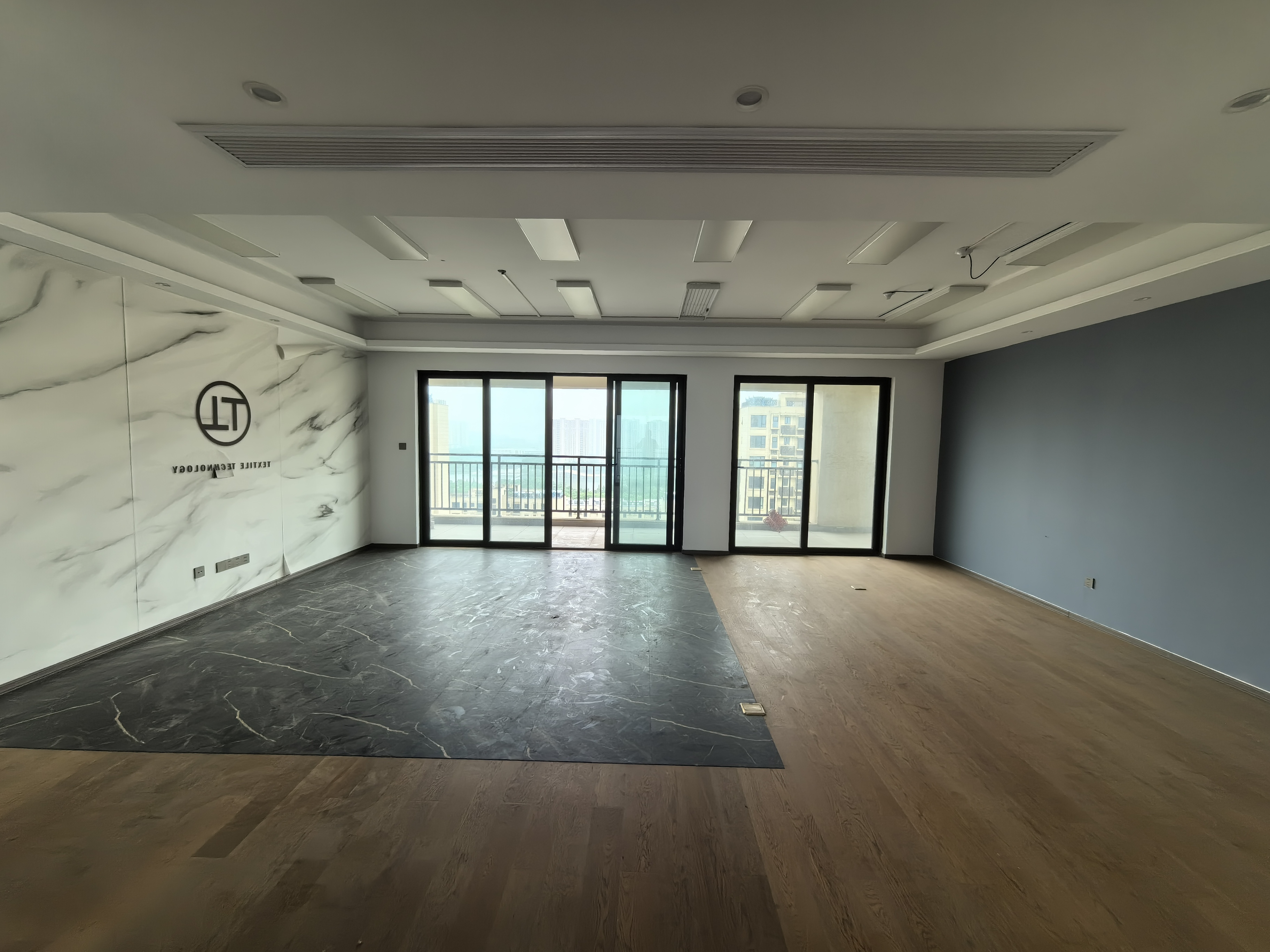春风南岸东园 4室2厅2卫 215m&sup2;