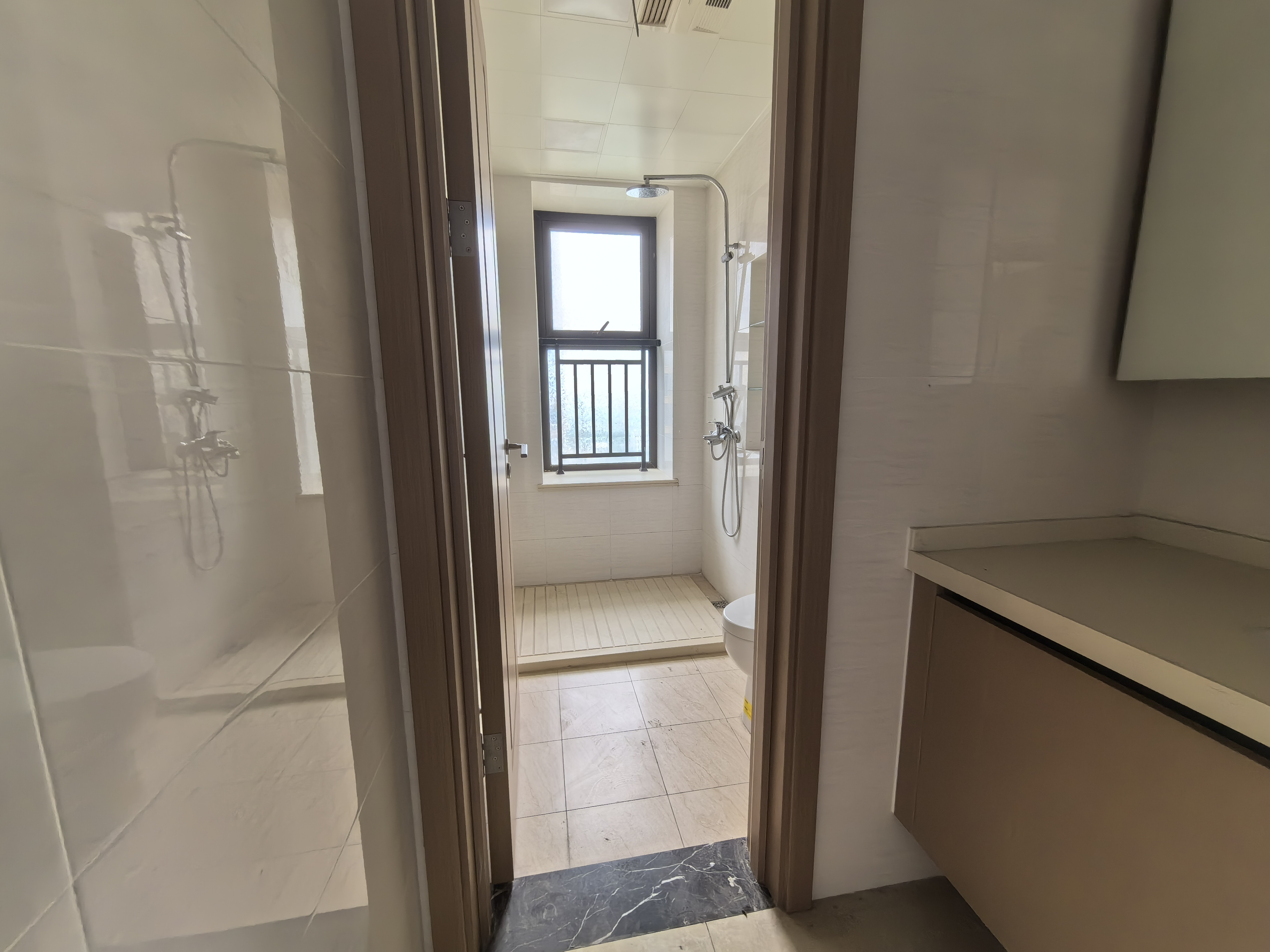 春风南岸东园 4室2厅2卫 215m&sup2;