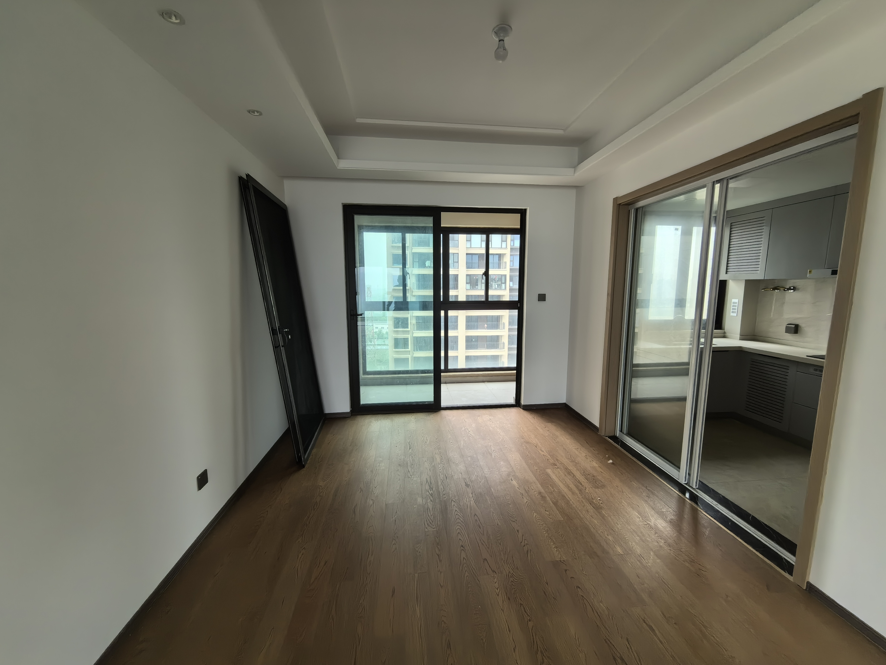 春风南岸东园 4室2厅3卫 215m&sup2;