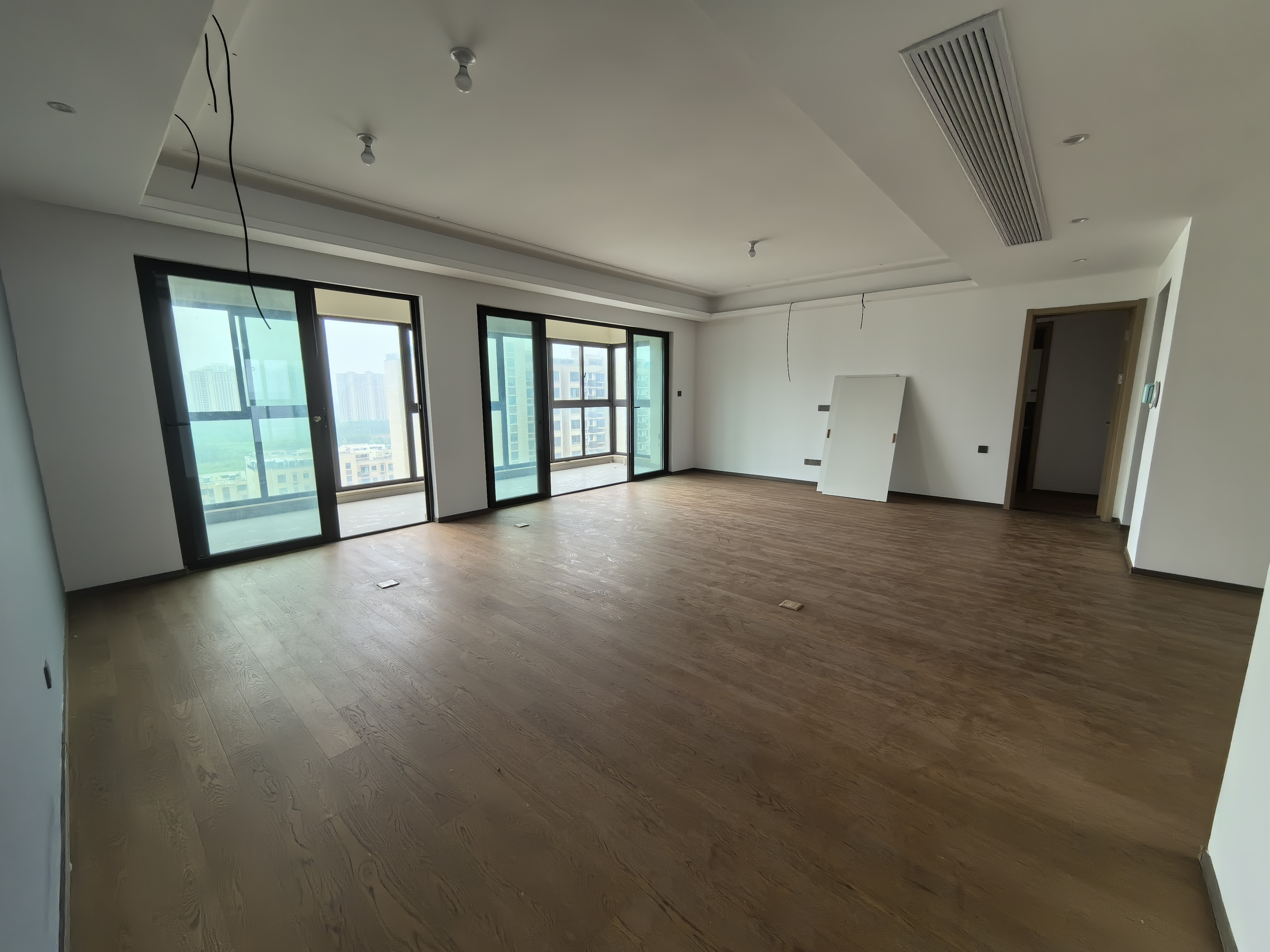 春风南岸东园 4室2厅3卫 215m&sup2;