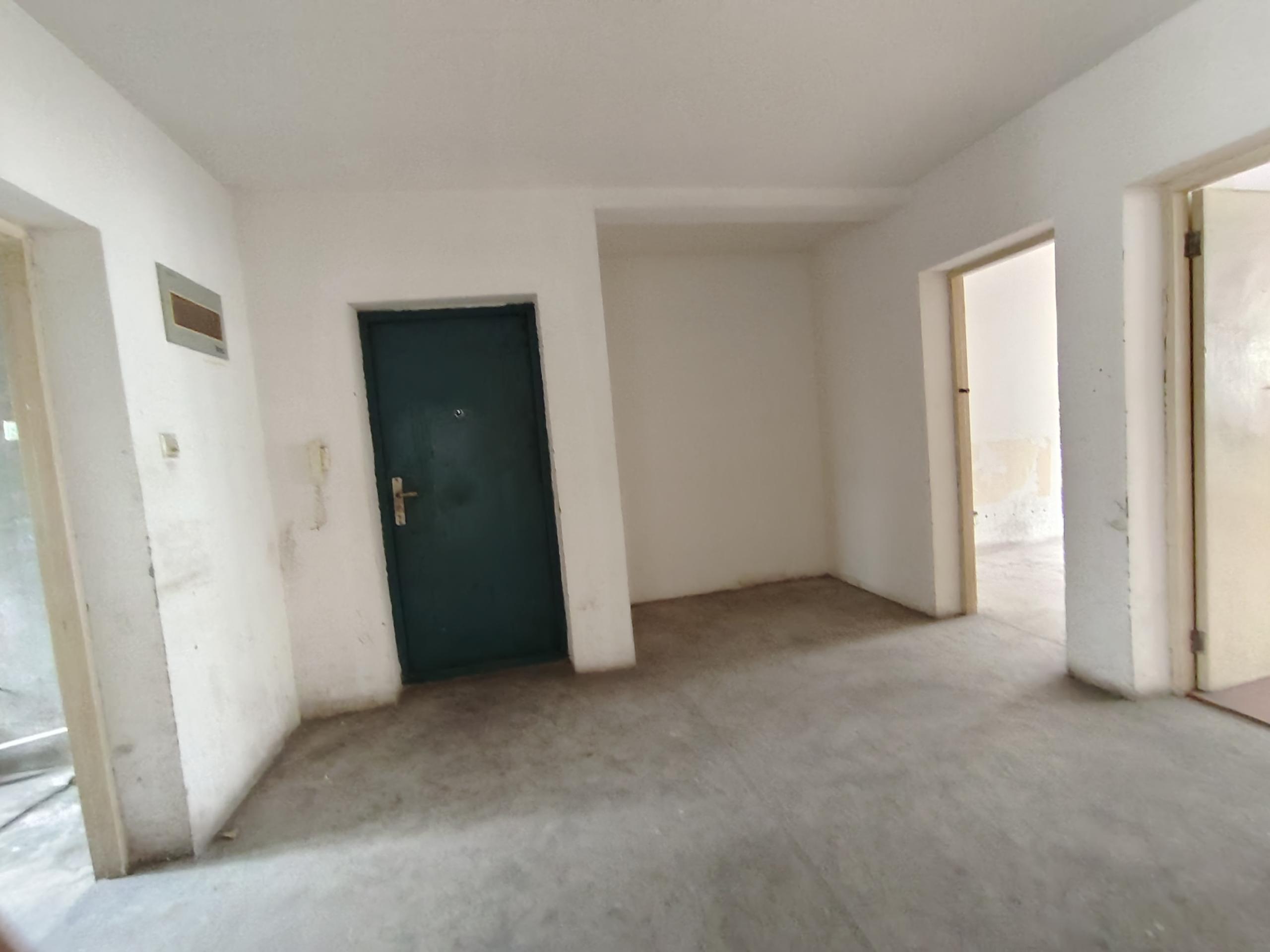 怡园新苑 3室2厅1卫 126.21m²