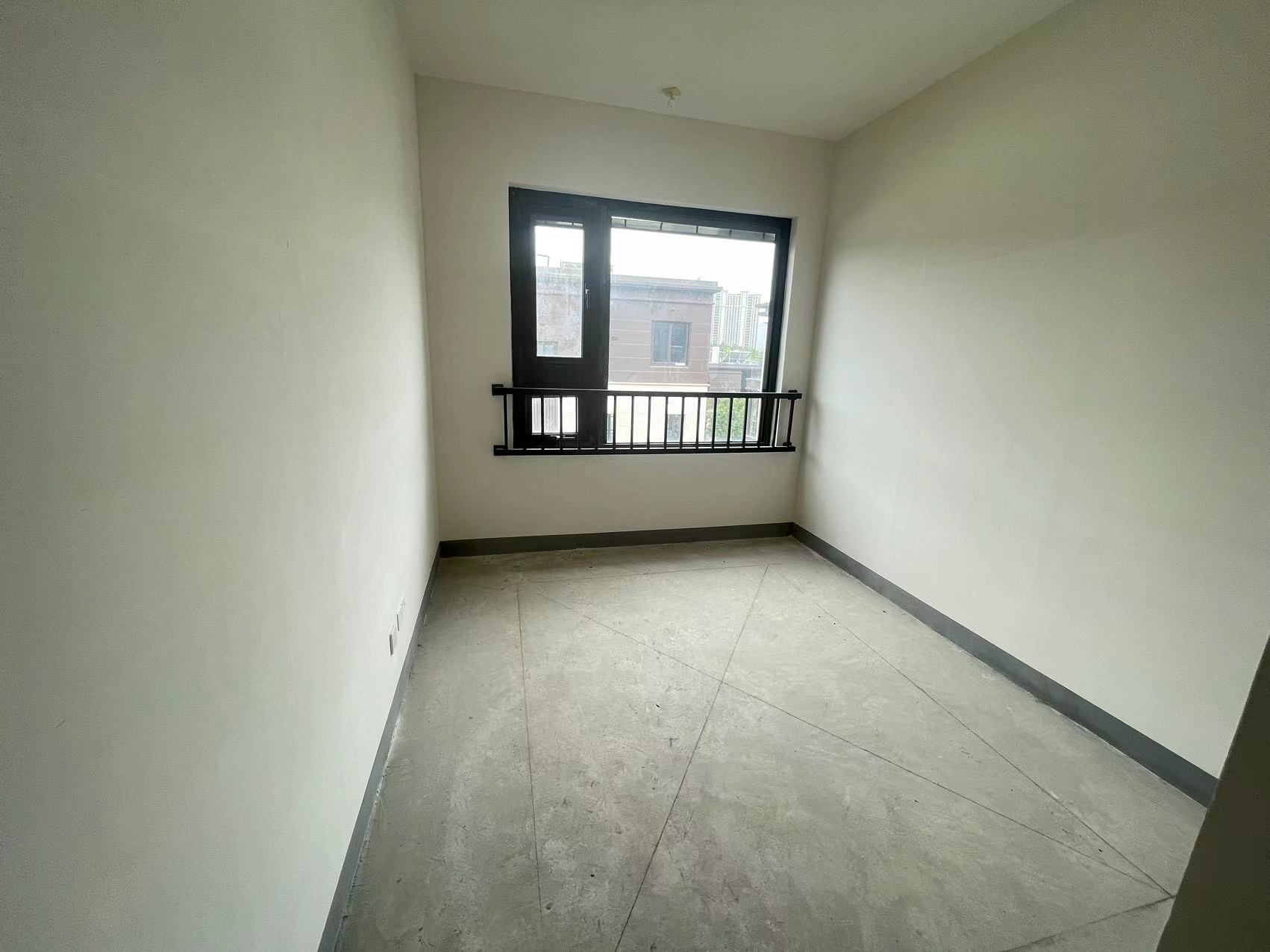 春风南岸东园 5室2厅3卫 205m&sup2;