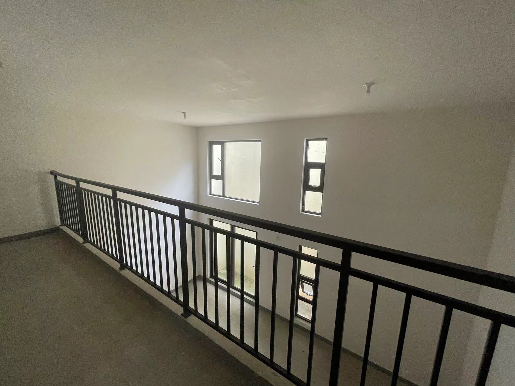 春风南岸东园 5室2厅3卫 205m&sup2;
