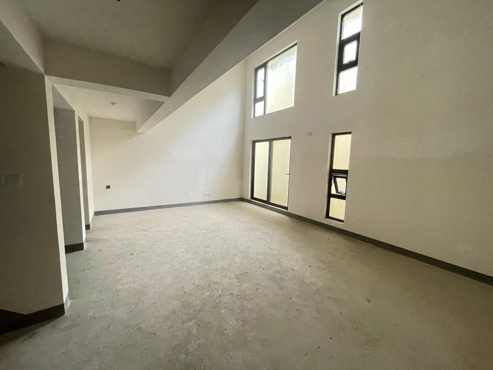 春风南岸东园 5室2厅3卫 205m&sup2;