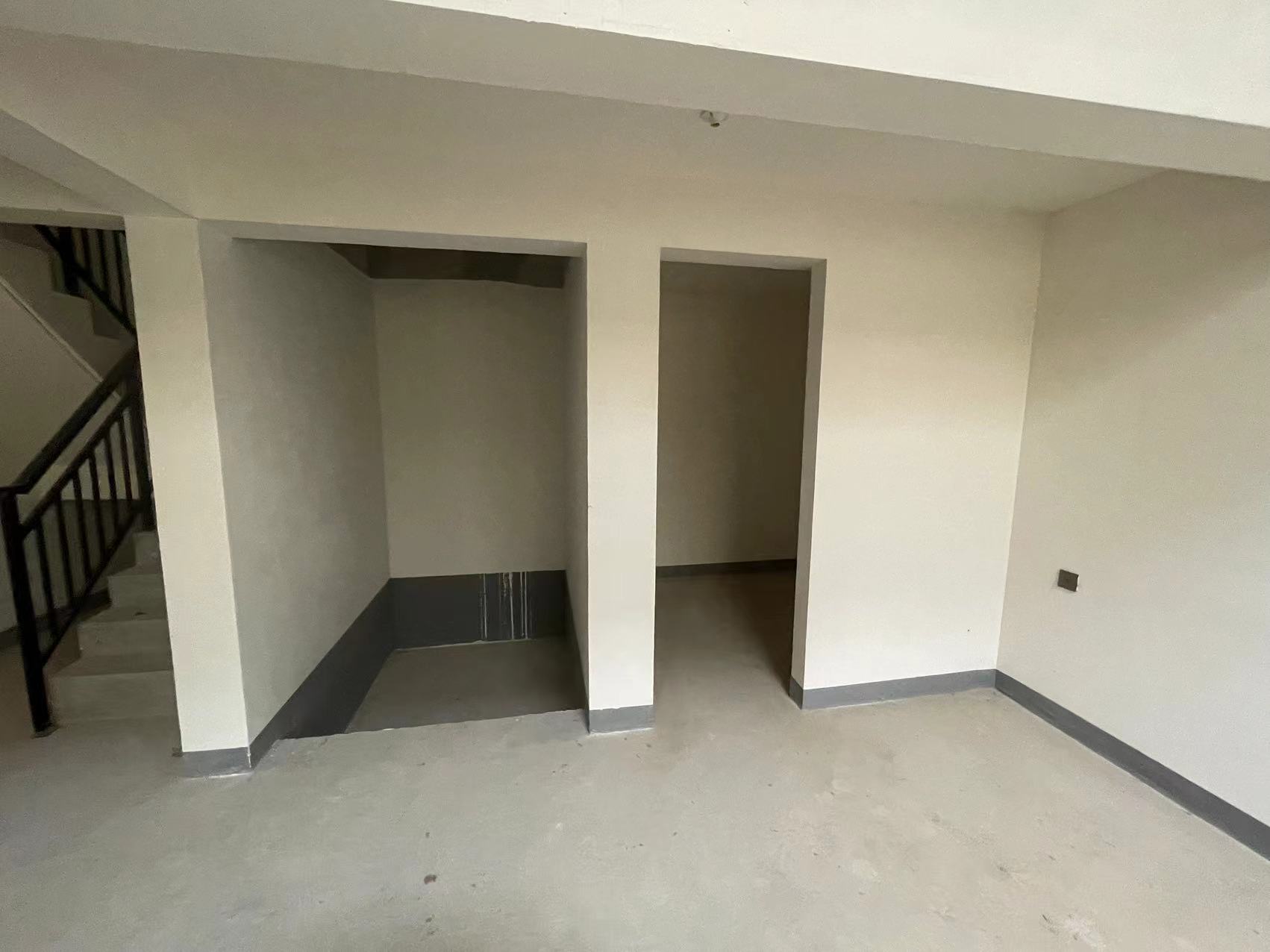 春风南岸东园 5室2厅3卫 205m&sup2;