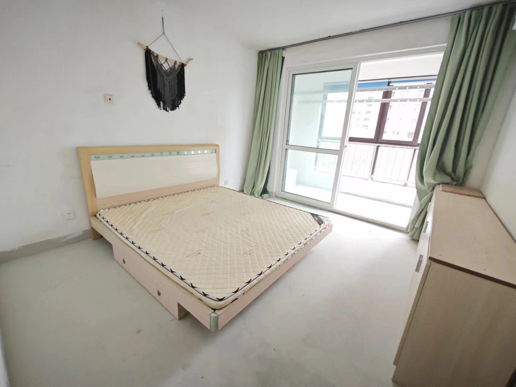 临江家园 3室2厅2卫 127m&sup2;